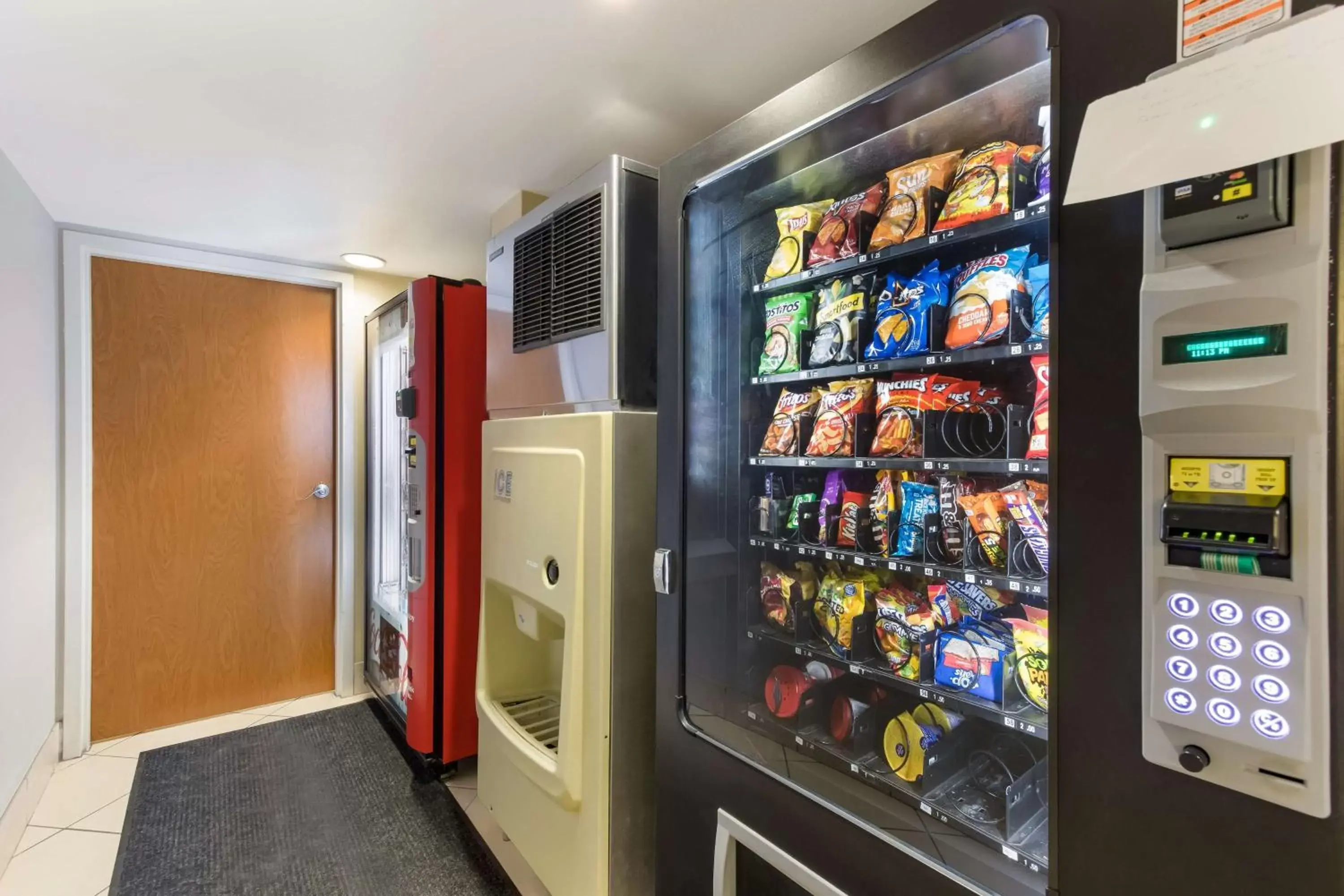 Property building in SureStay Plus Hotel by Best Western Scottsdale North Property building in SureStay Plus Hotel by Best Western Scottsdale North