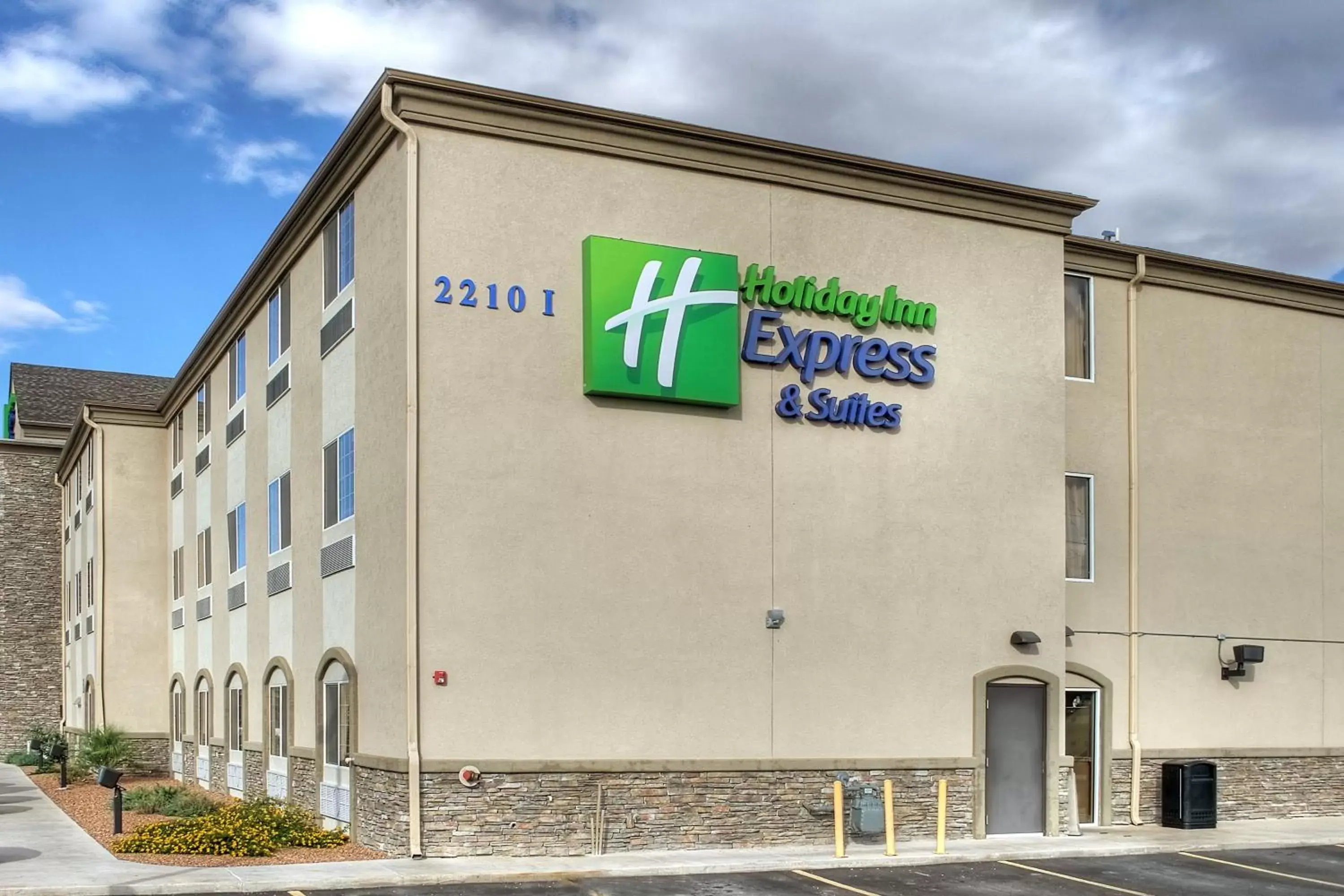 Property Building in Holiday Inn Express Hotel & Suites Carlsbad, an IHG Hotel