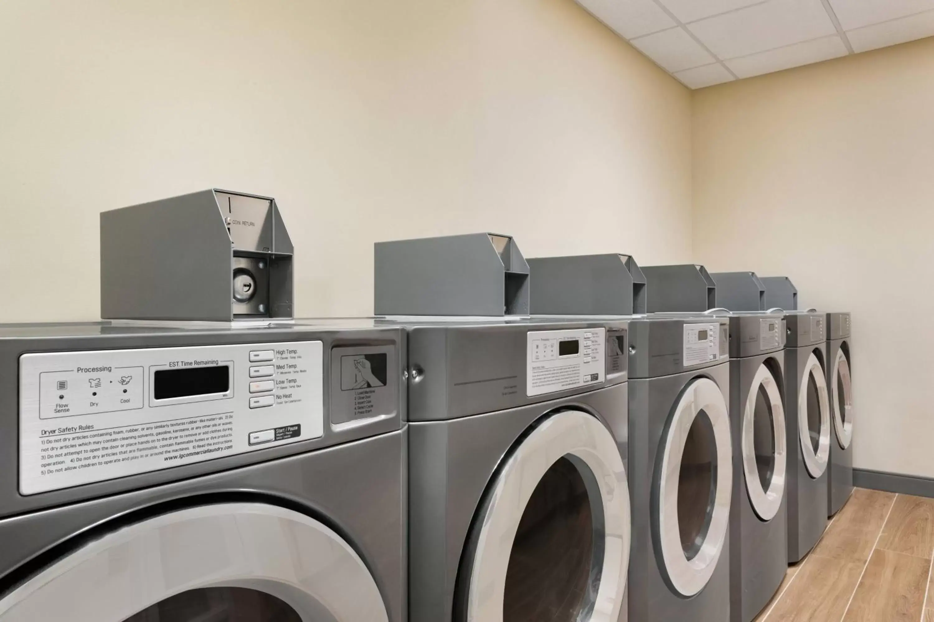 Other, Kitchen/Kitchenette in TownePlace Suites by Marriott Dubuque Downtown