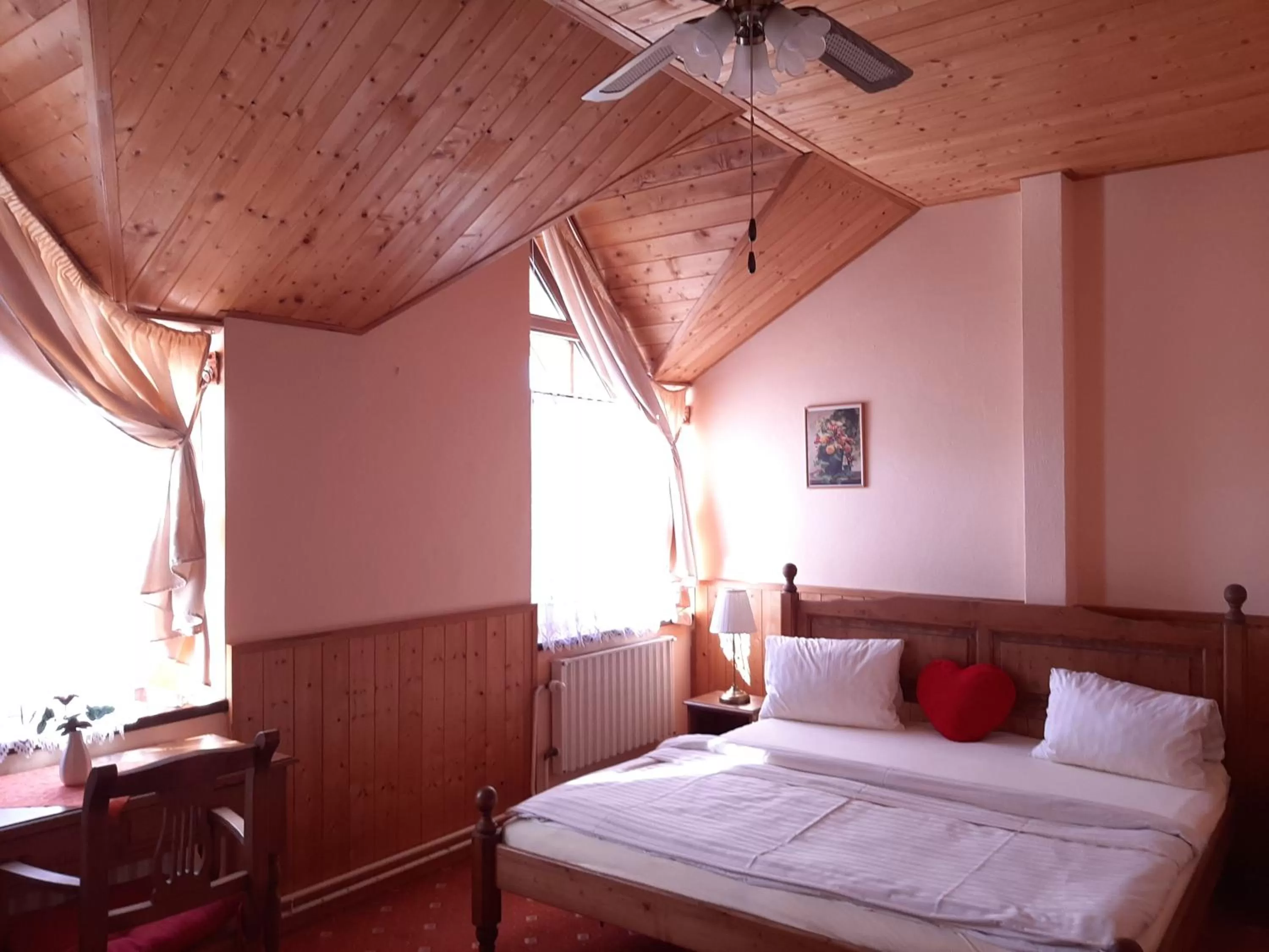 Bed in garni Hotel ASAS***