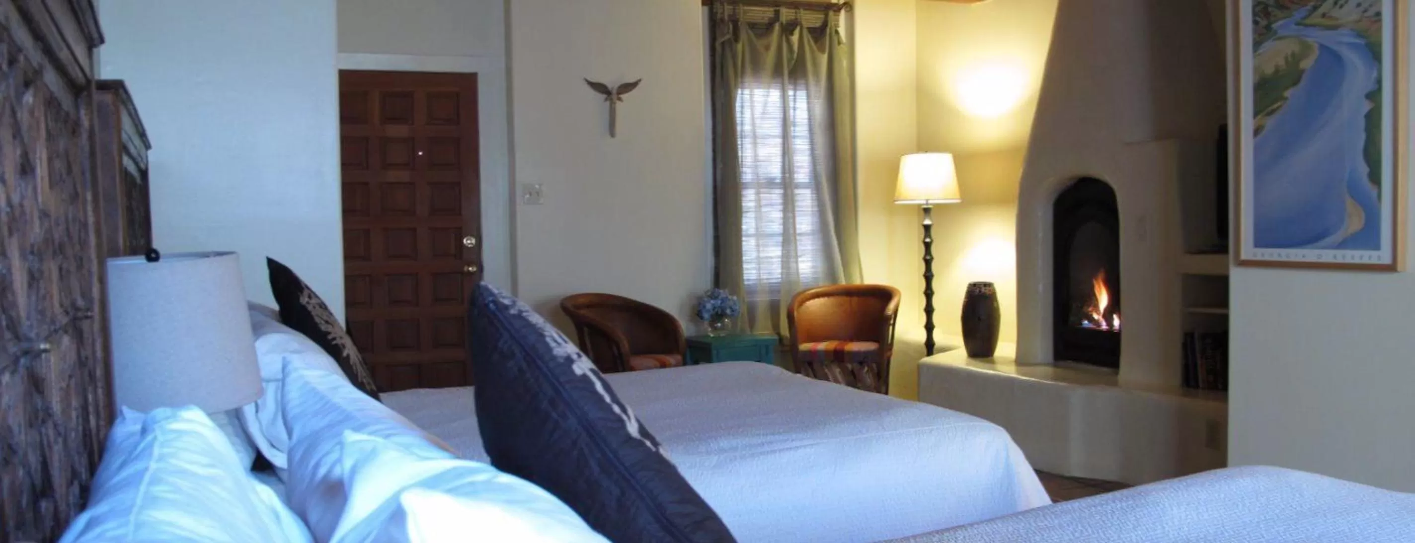 Photo of the whole room, Bed in Abiquiu Inn