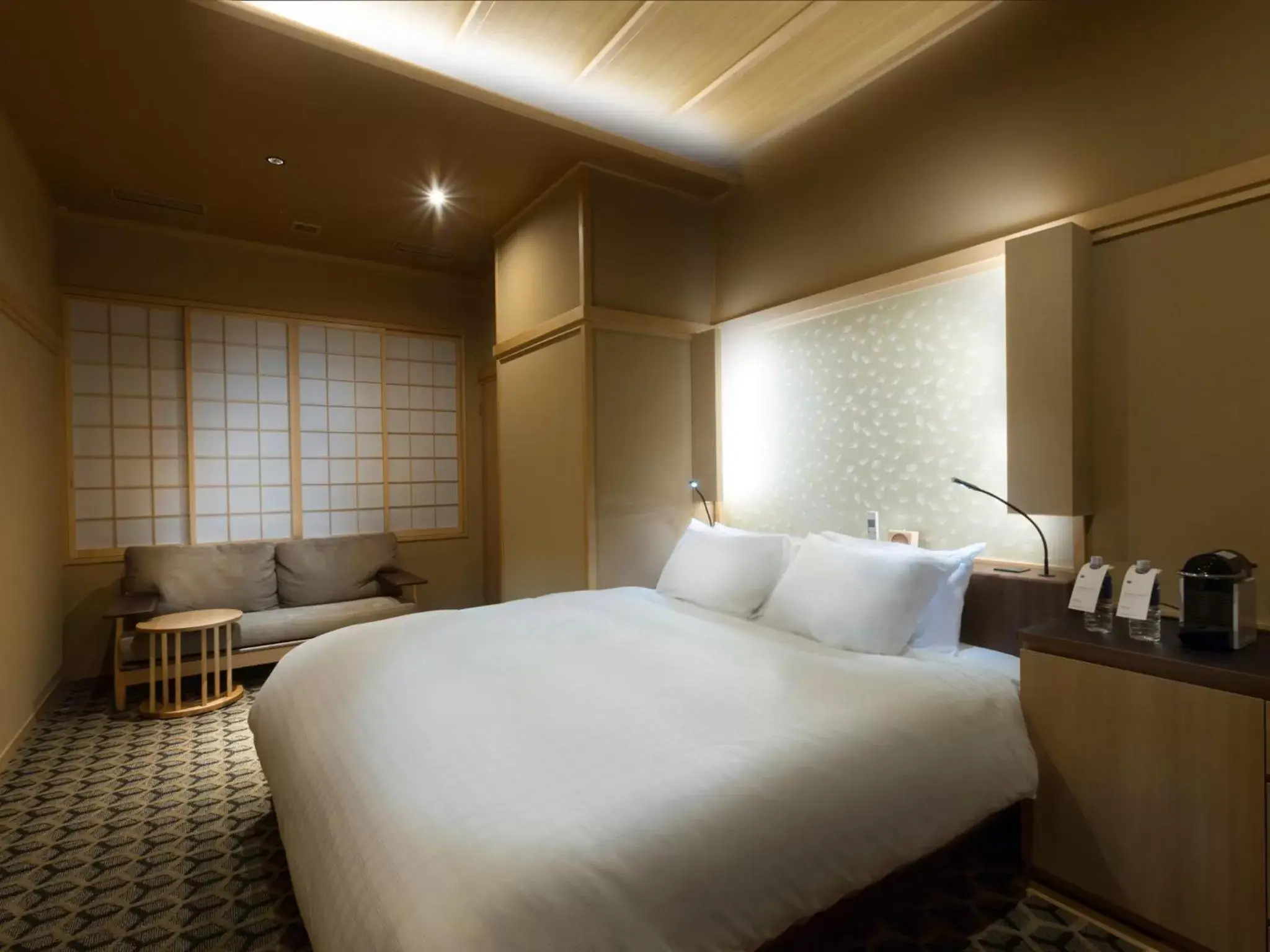 Photo of the whole room, Bed in Saka Hotel Kyoto