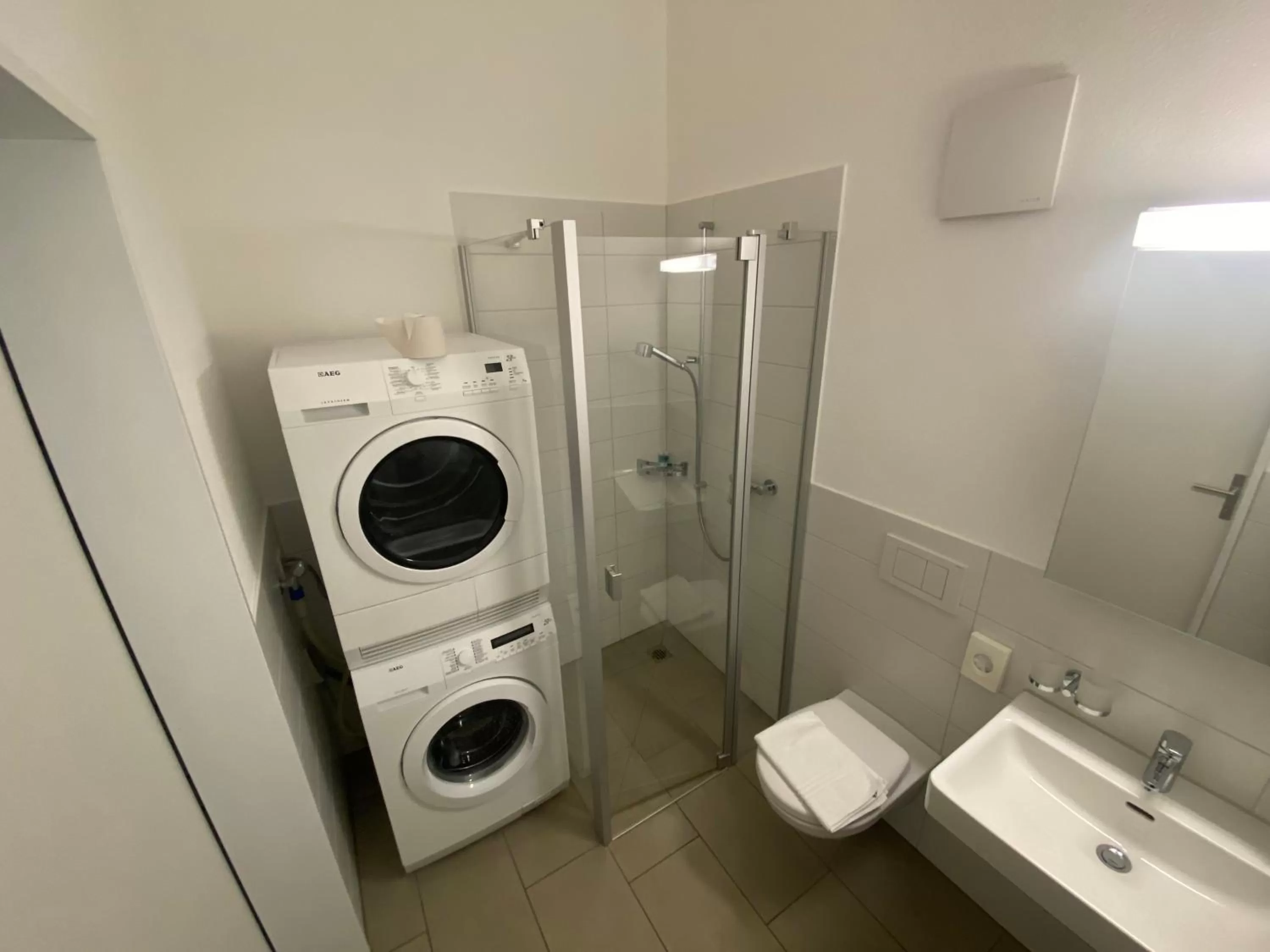 Shower in Hotel Swiss Bellevue