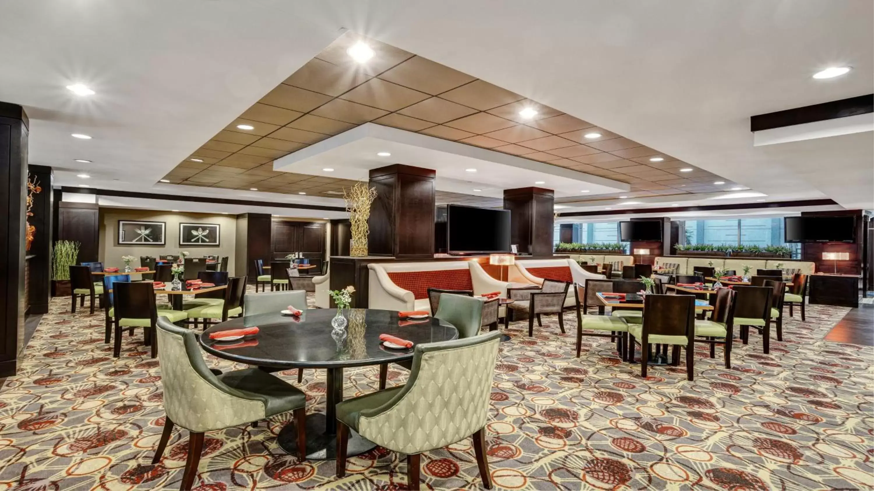 Restaurant/Places to Eat in Crowne Plaza Houston Galleria Area, an IHG Hotel