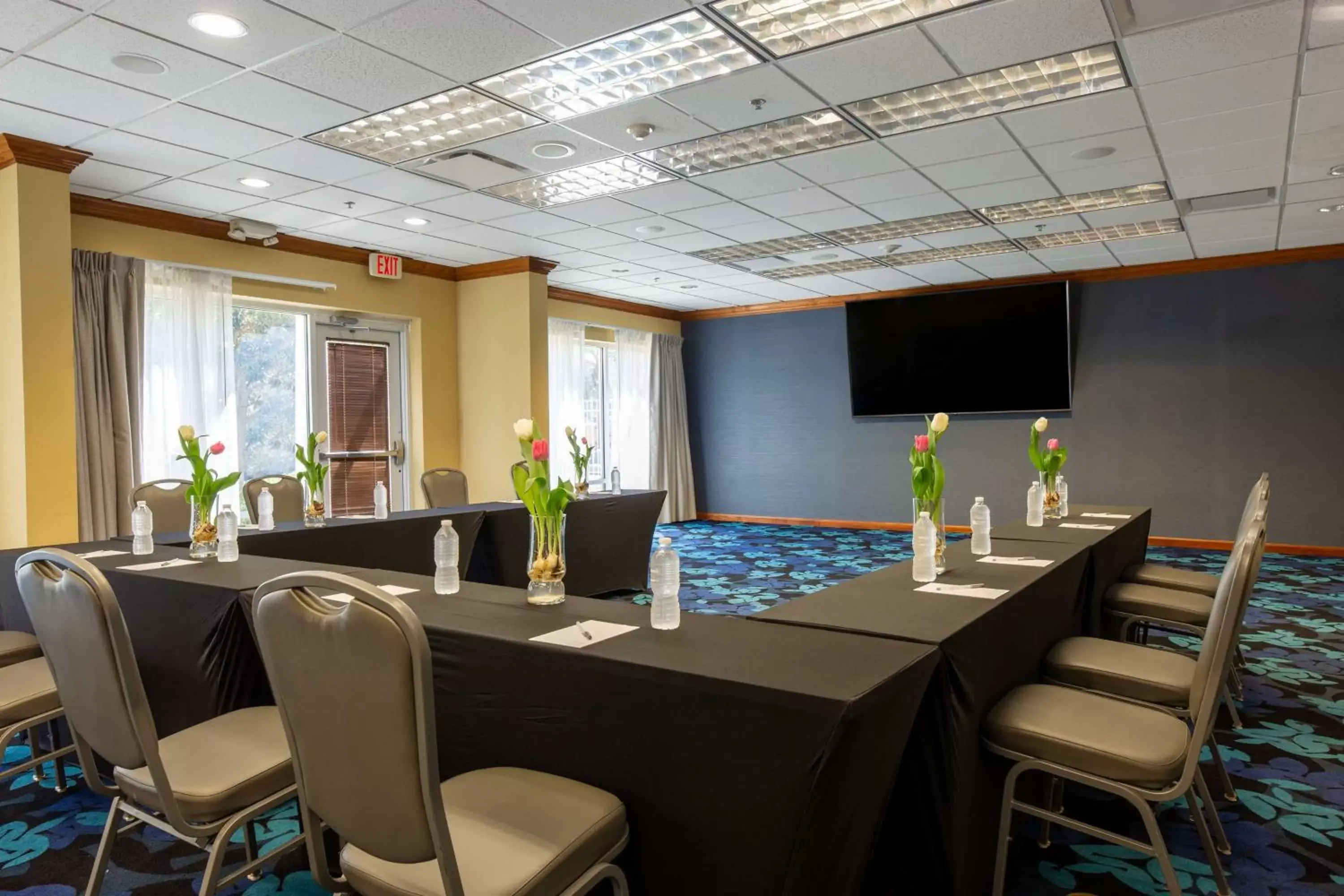 Meeting/conference room in Hampton Inn & Suites Jacksonville Deerwood Park