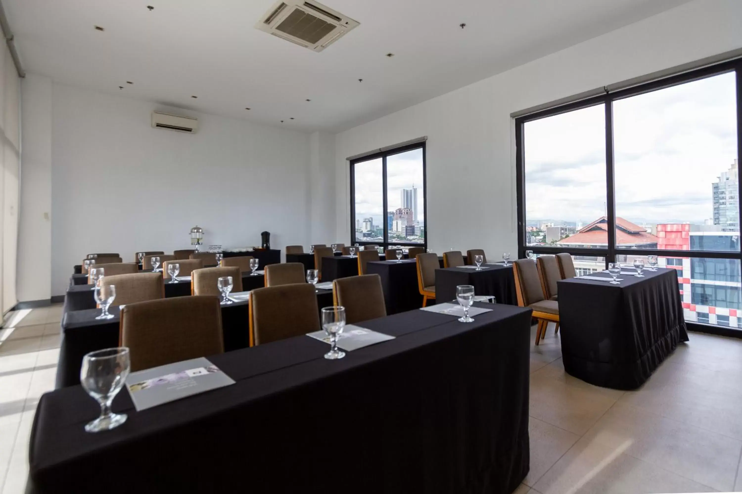 Meeting/conference room in Privato Quezon City - Multiple Use Hotel