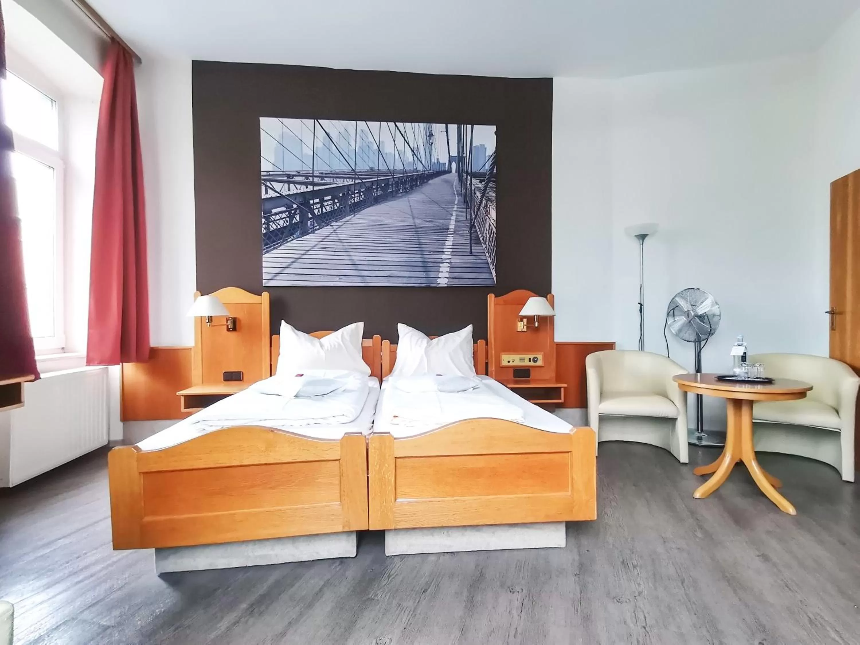 Bed in Hotel Kitzinger Hof an der B8