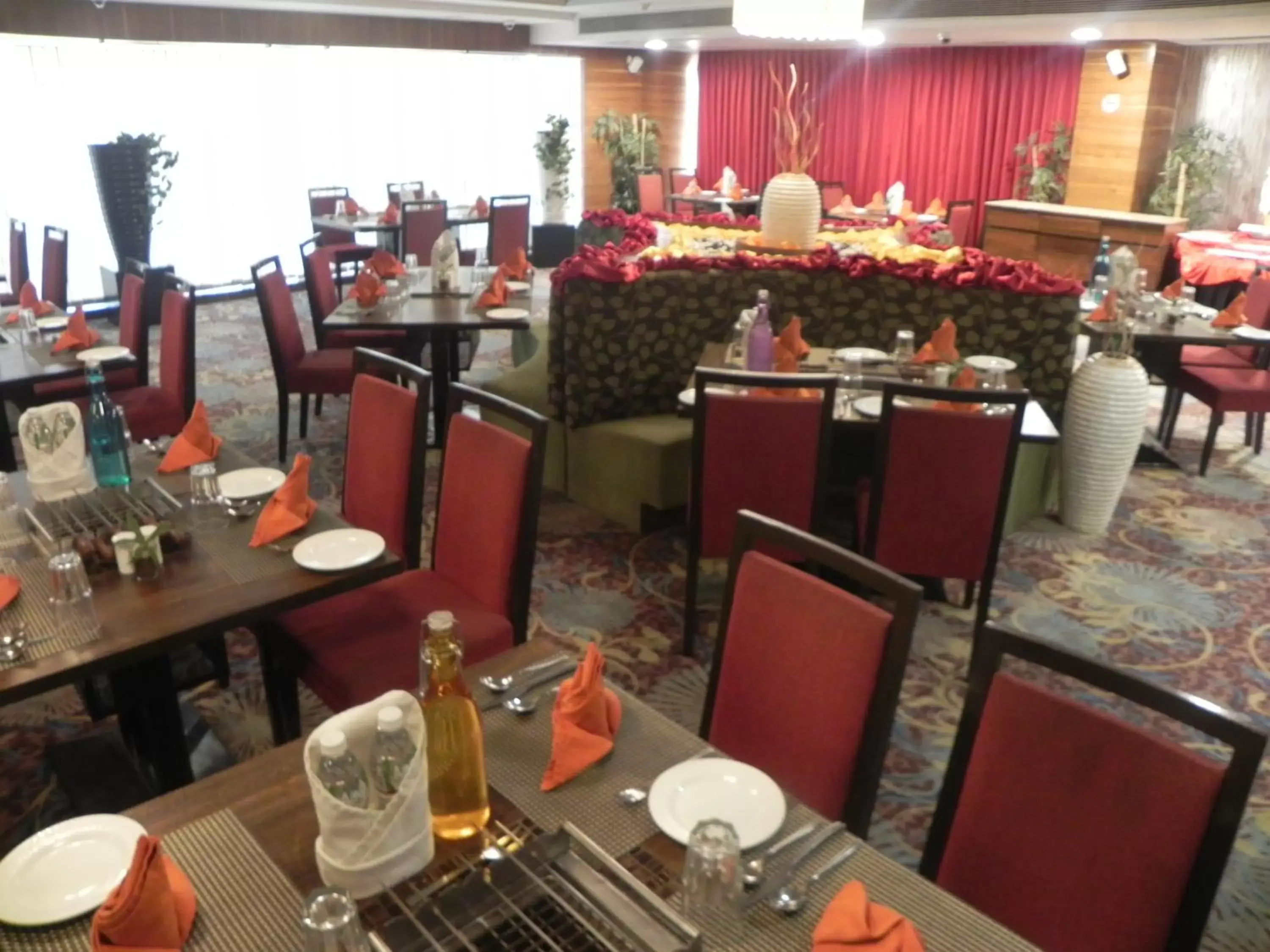 Restaurant/Places to Eat in Ramada Ahmedabad