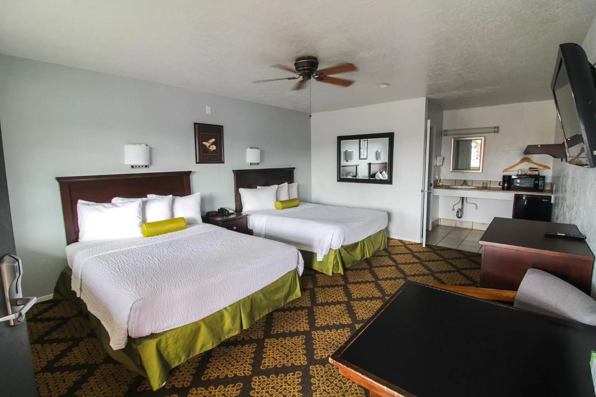 Bed in Stage Stop Inn Williams