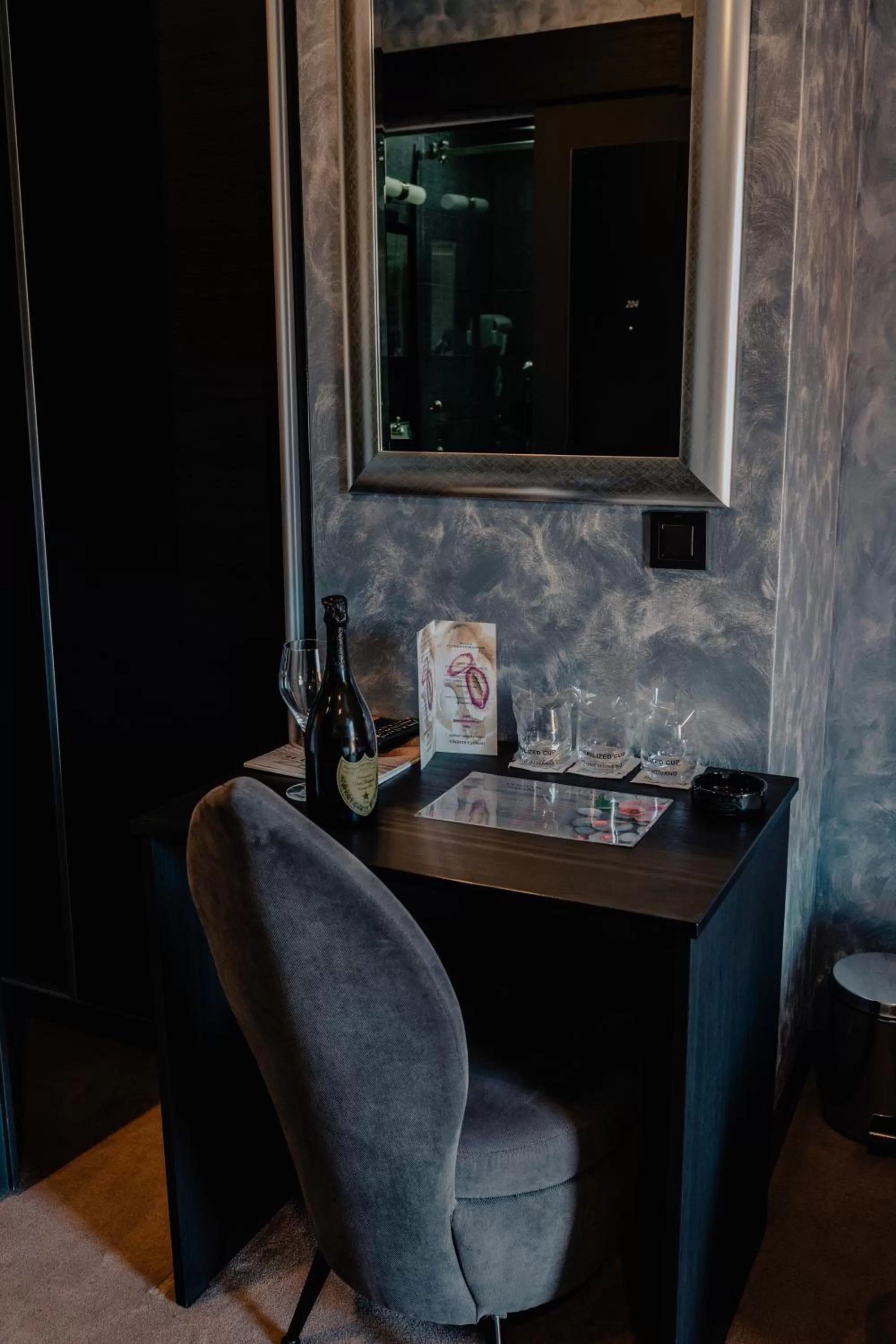 Decorative detail in Garni Hotel Zen free parking