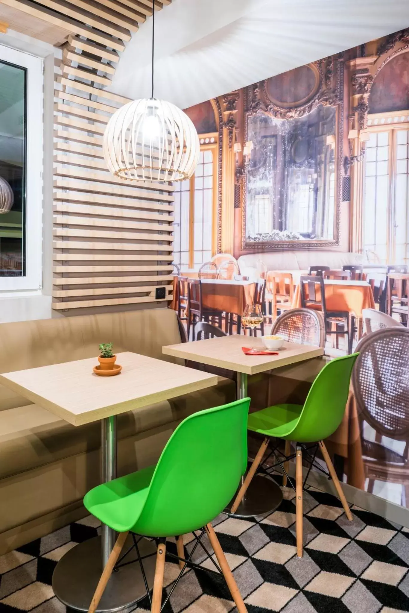 Lounge or bar, Restaurant/Places to Eat in ibis Styles Clamart Gare Grand Paris