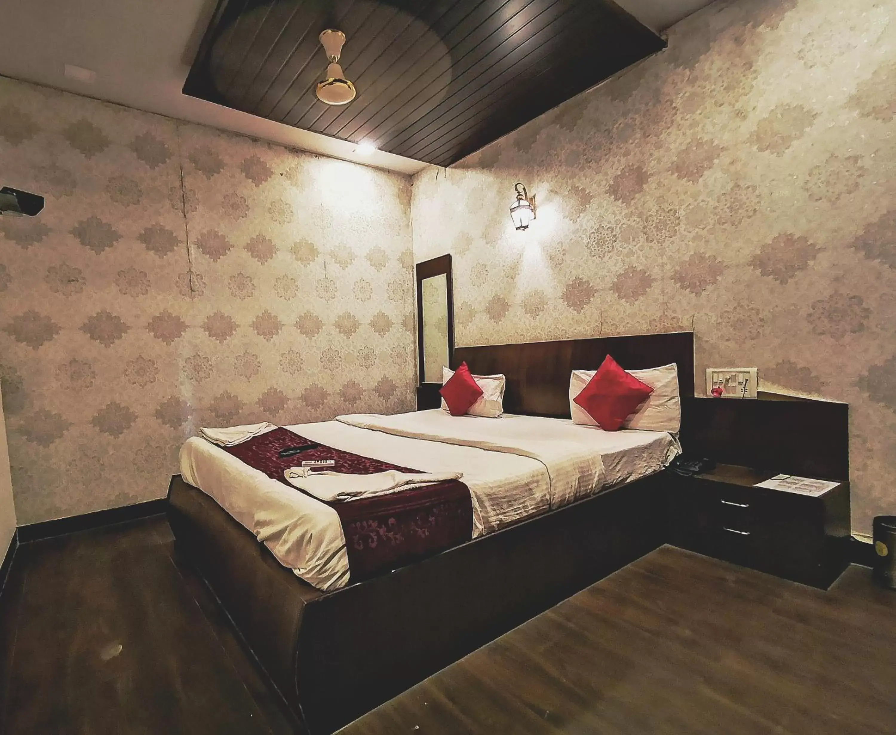 Bed in Sai Sharan Stay Inn- Near MIDC Turbhe Navi Mumbai