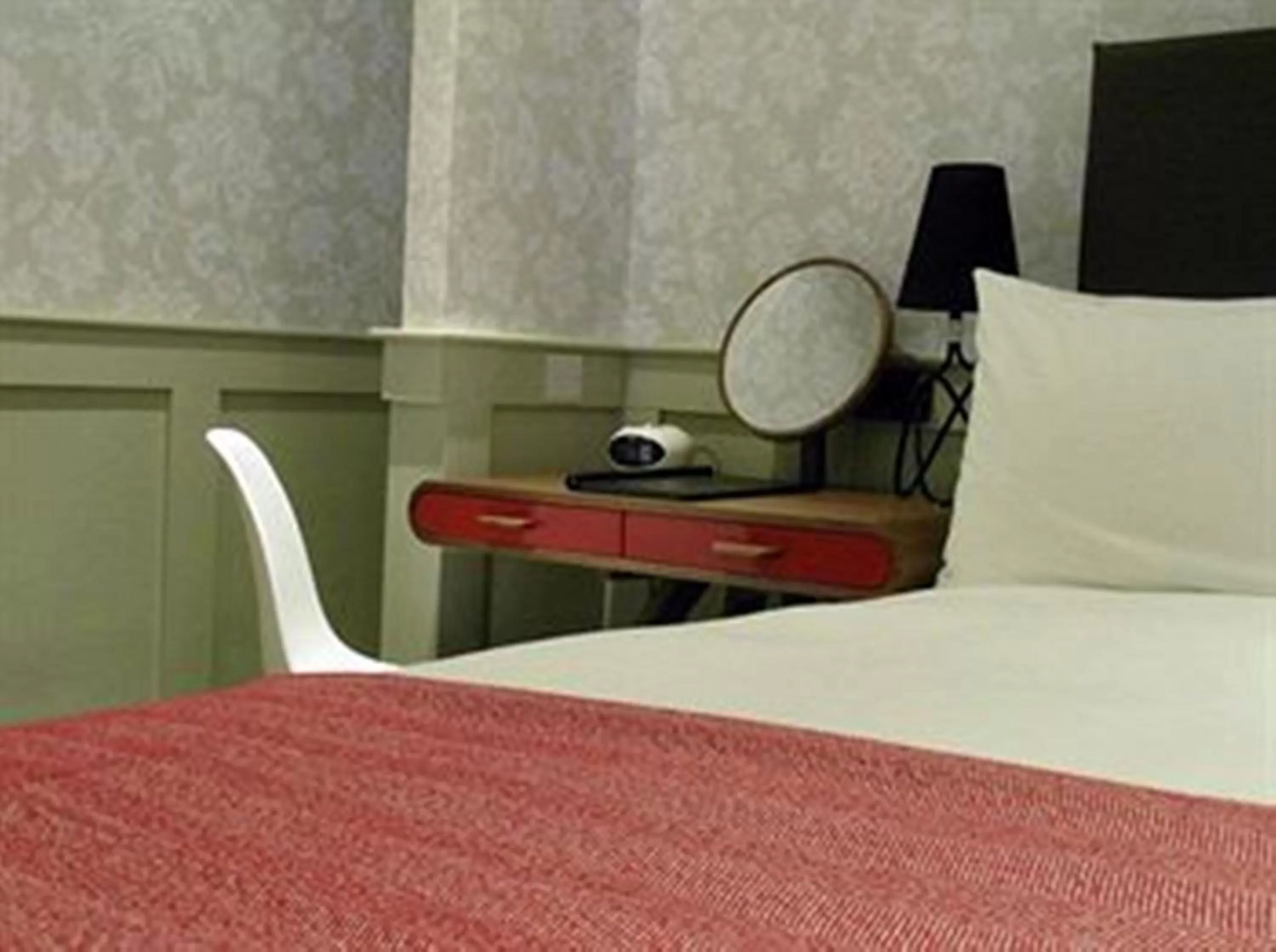 Bedroom, Bed in Brooks Hotel