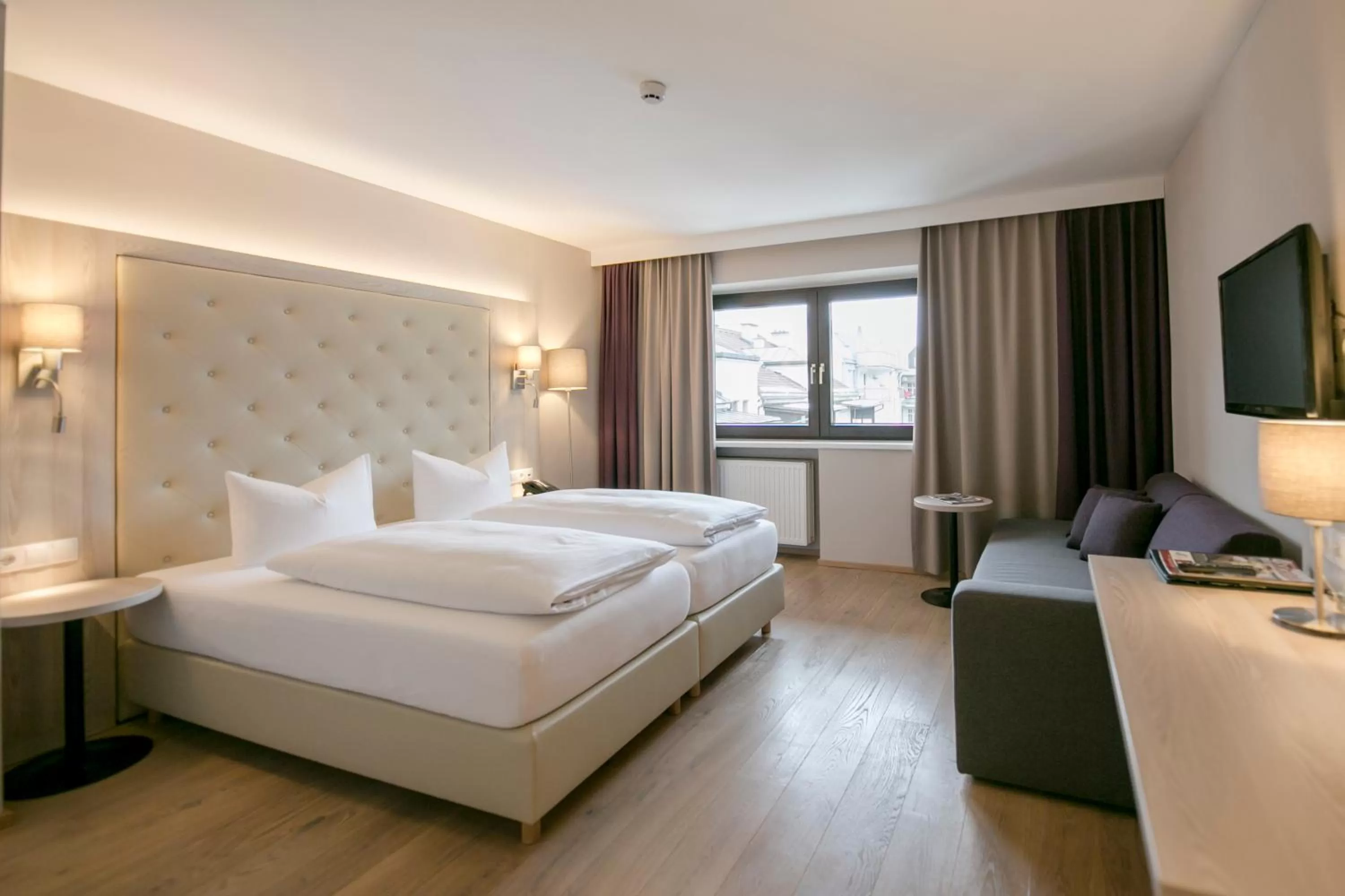 Photo of the whole room, Bed in Hotel Sailer