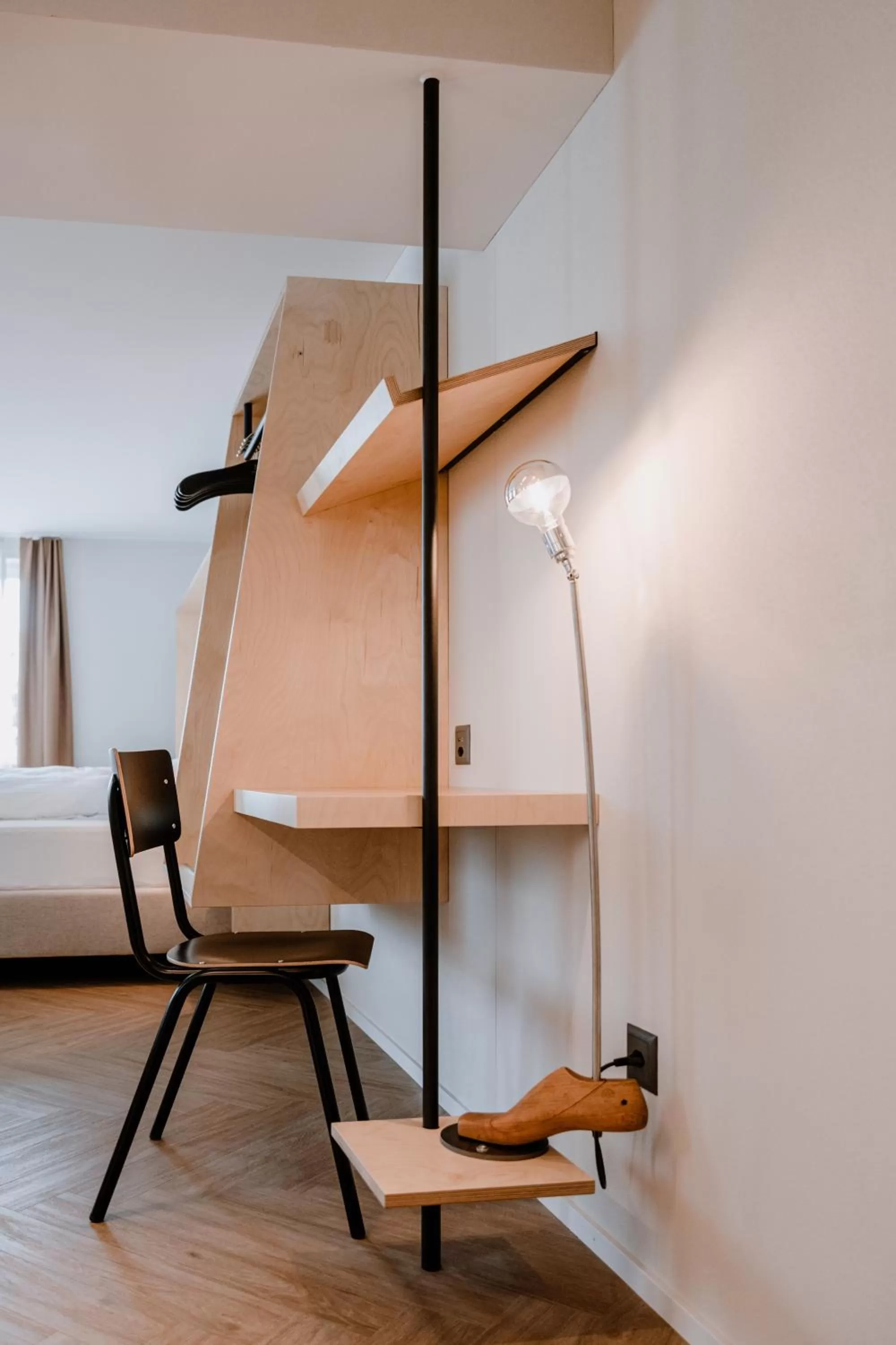 Seating area, Bed in Hotel Müllers Self-Check-In