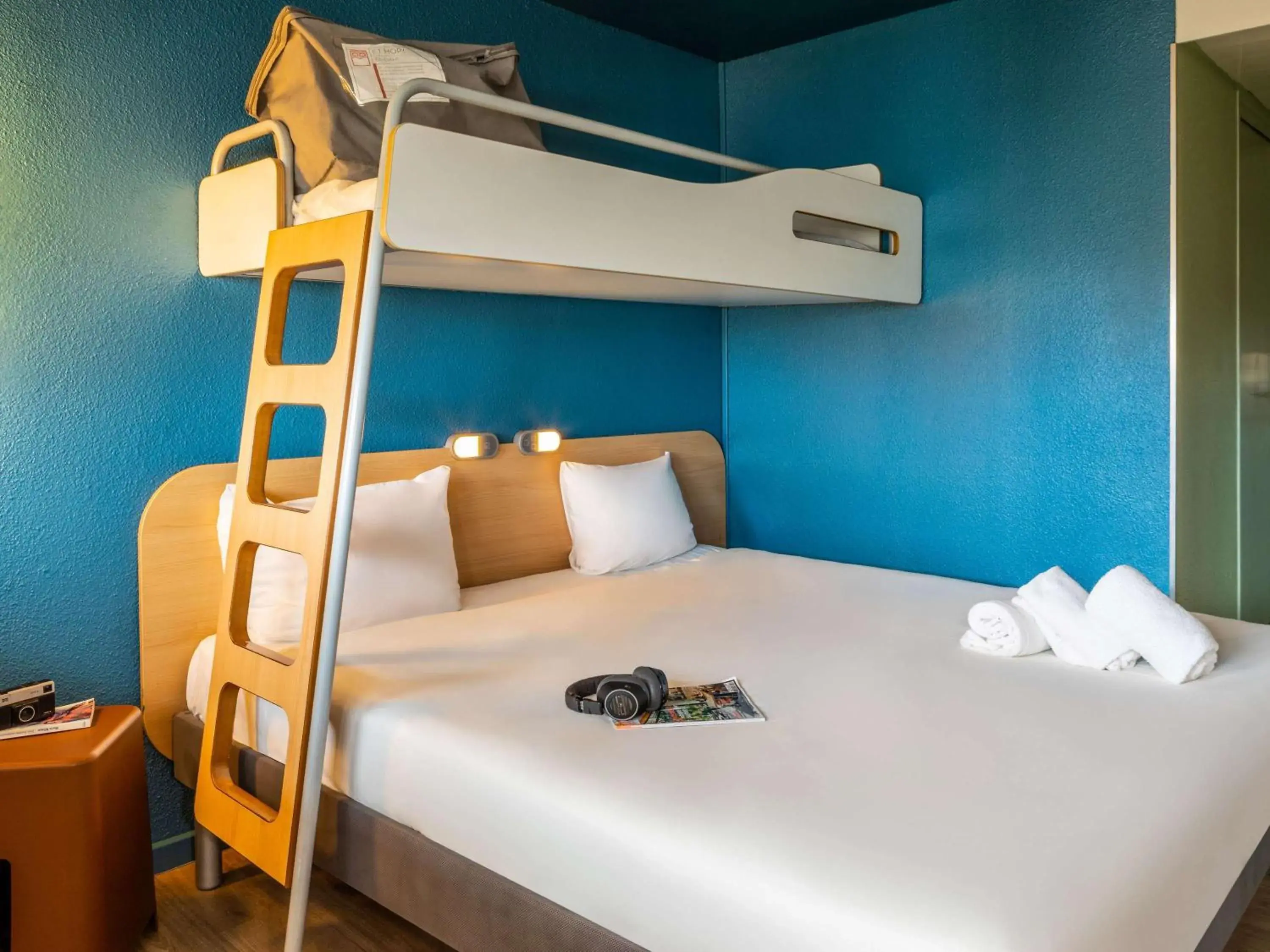 Bedroom, Bunk Bed in ibis budget Paris Porte de Pantin