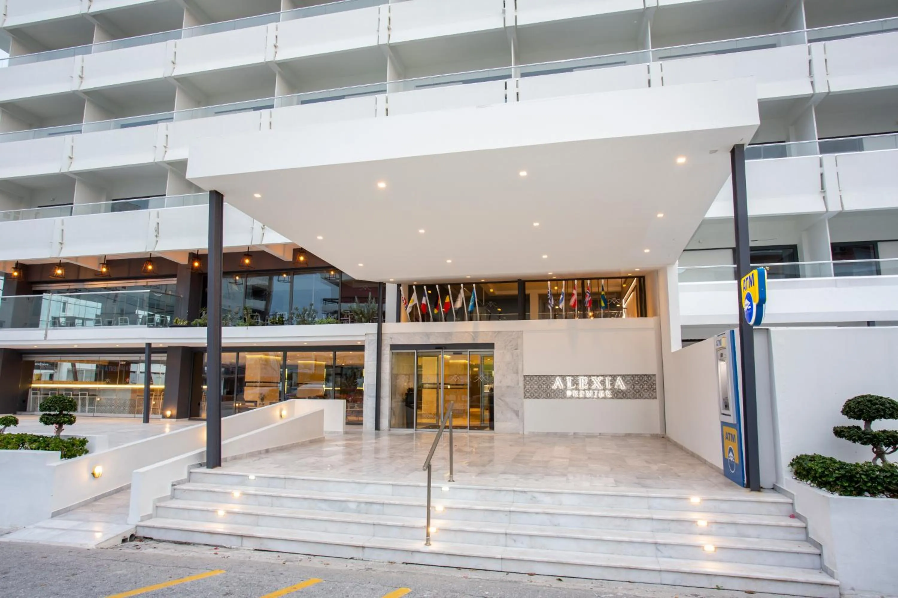Facade/entrance in Mercure Rhodes Alexia Hotel & Spa