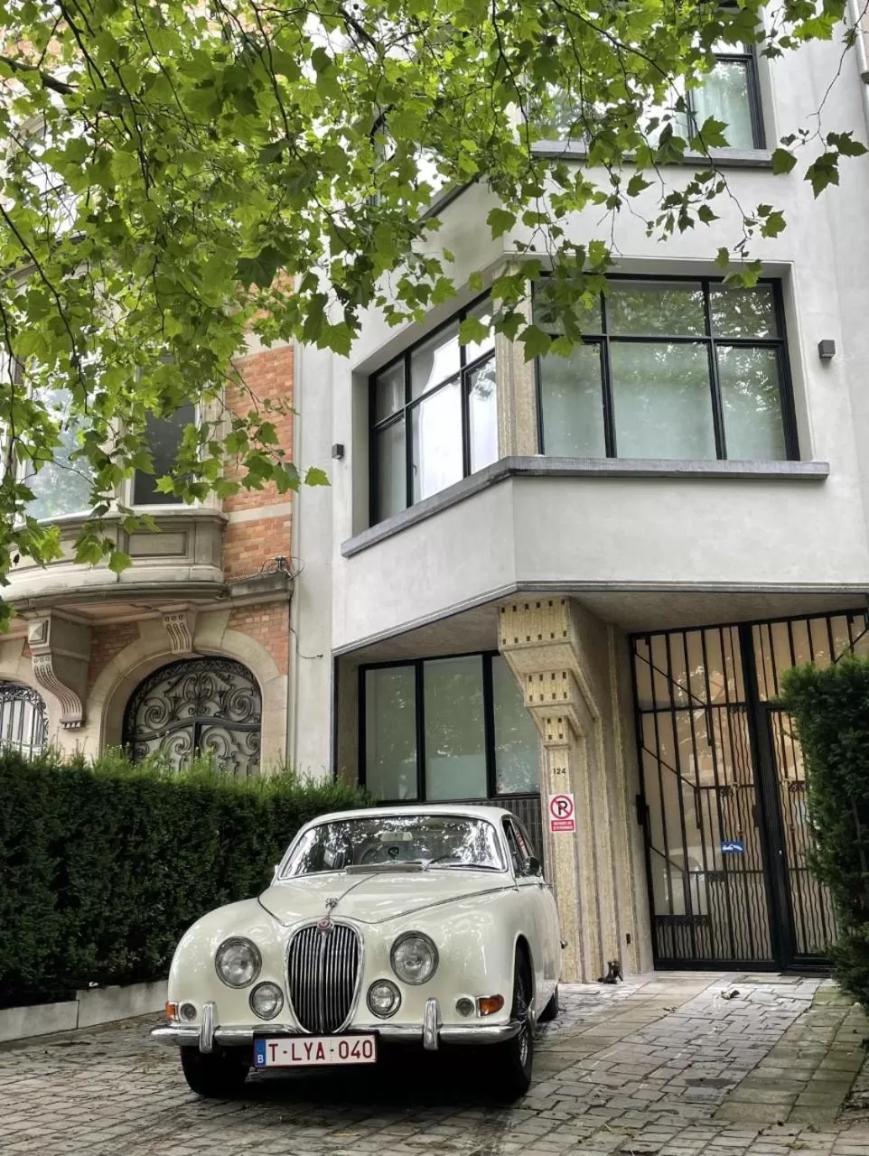 Property Building in B&B Suites 124