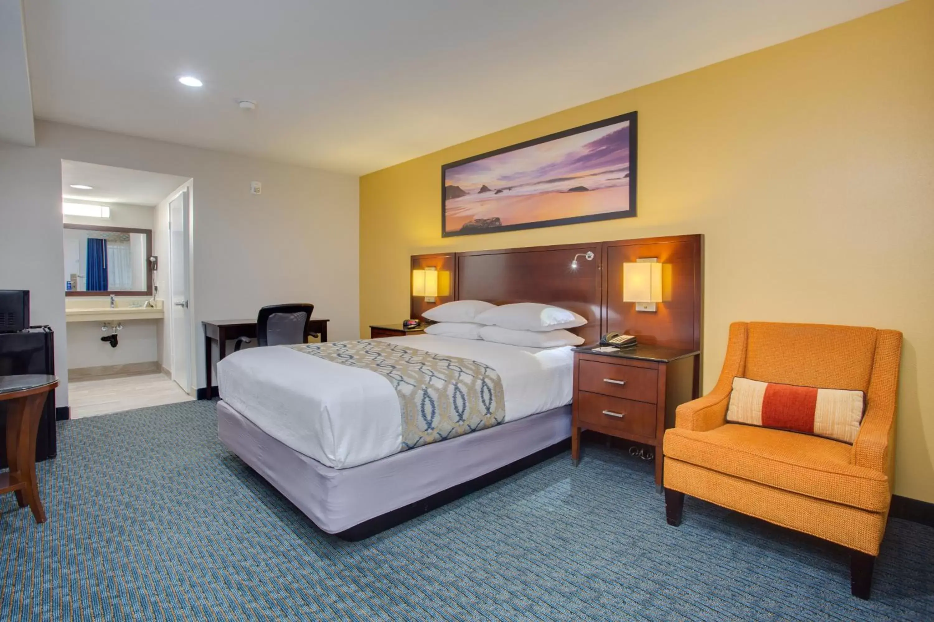 Bed in SureStay Plus Hotel by Best Western Chula Vista West