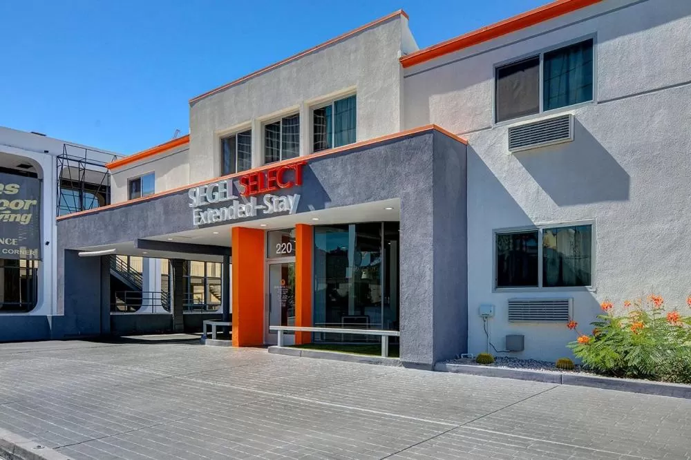 Facade/entrance in Siegel Select LV Strip-Convention Center