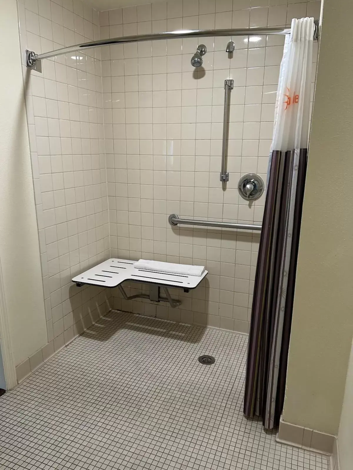 Shower, Bathroom in La Quinta by Wyndham Orlando South