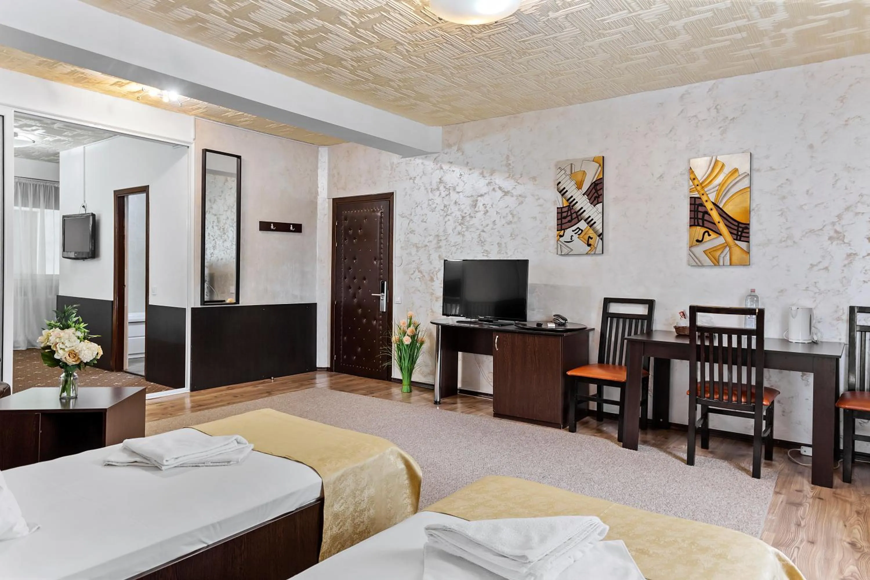 TV and multimedia, Bed in Hotel Charter Otopeni