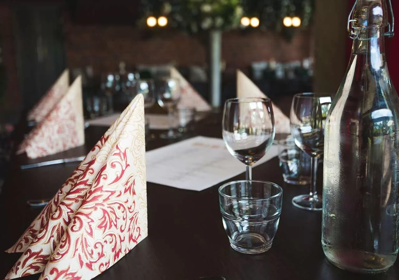 Restaurant/places to eat in Hotel Bellevue