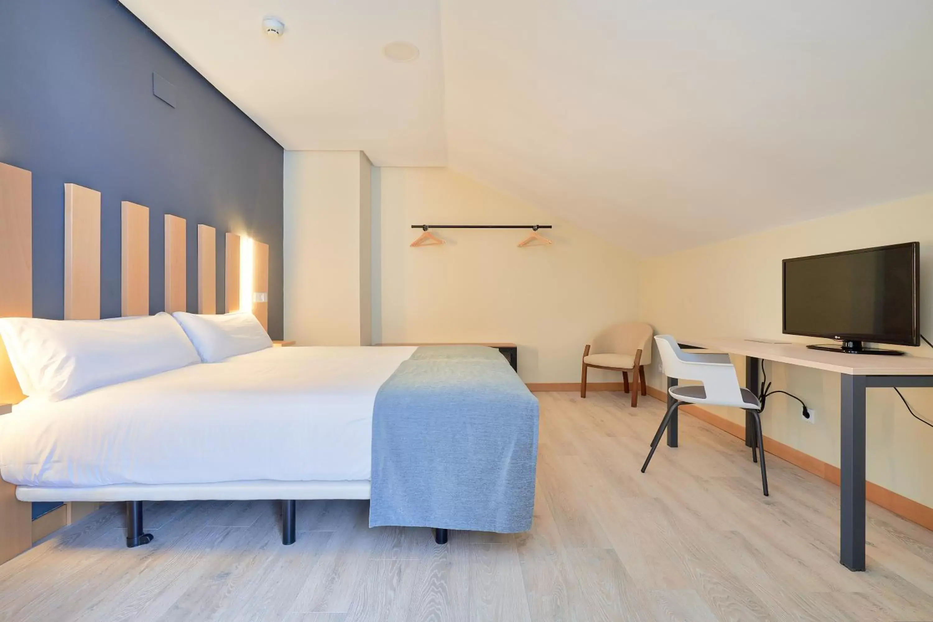 Bed in Smart Hotel La Sagra