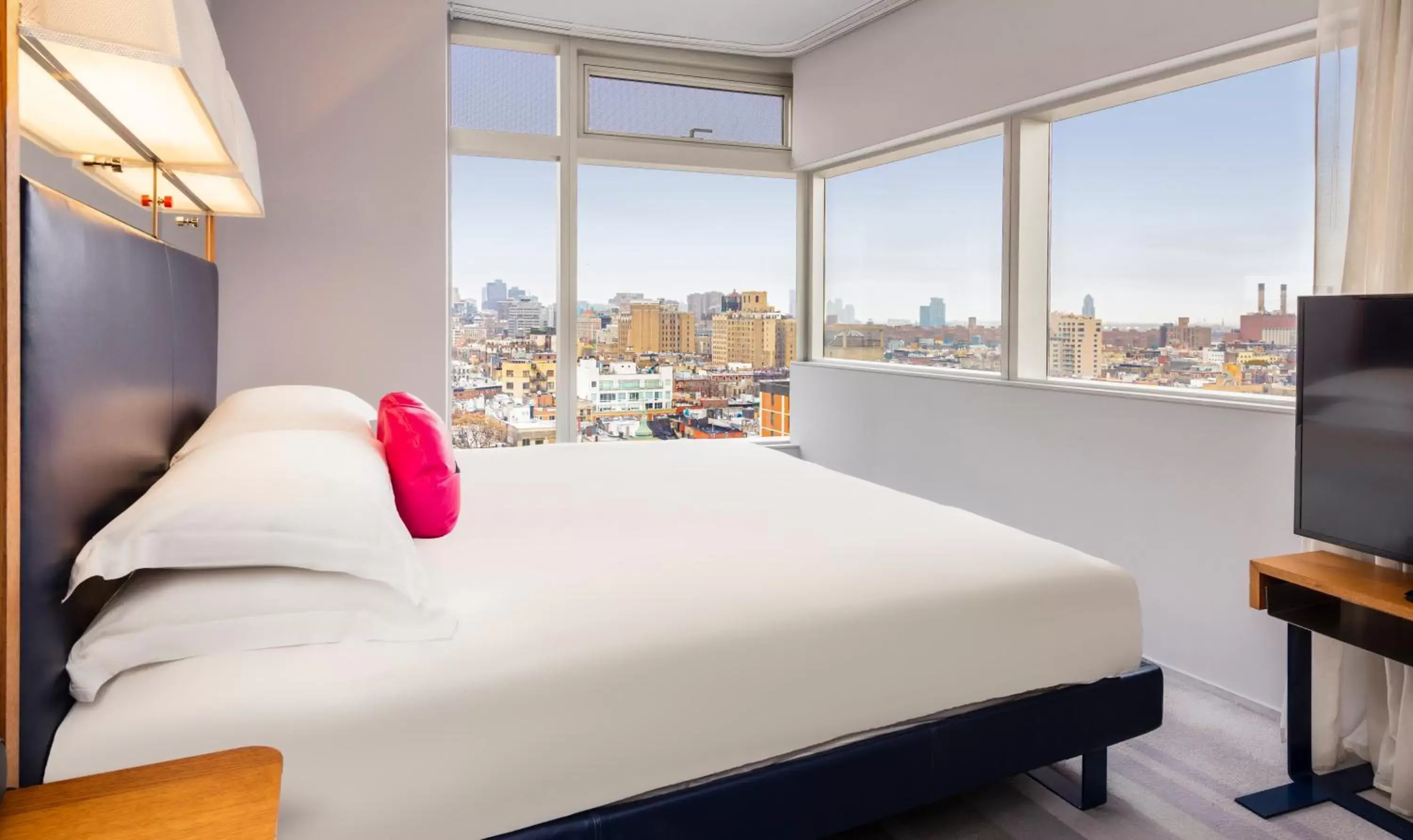 City view, Bed in The Standard - East Village