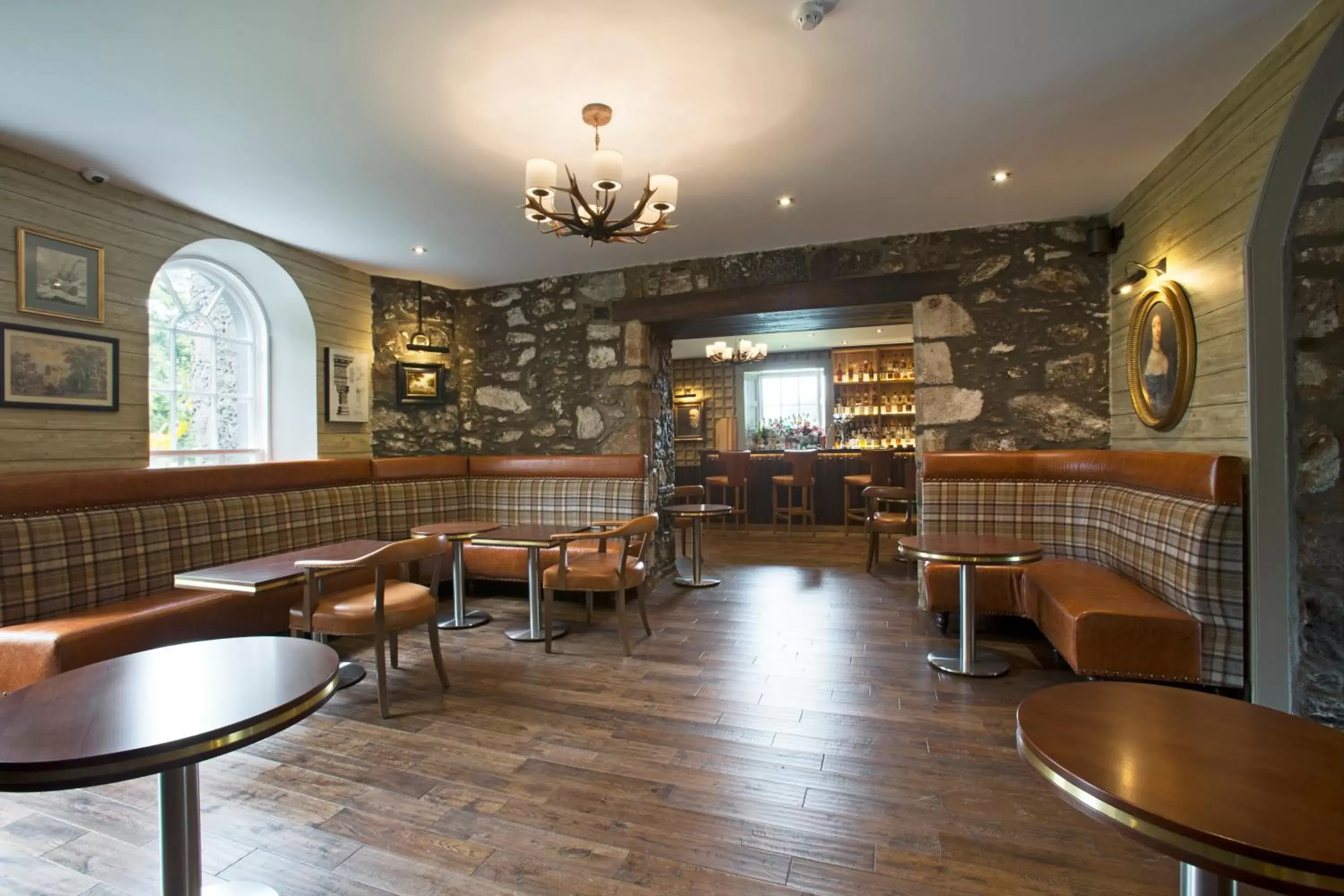 Lounge or bar, Lounge/Bar in Meldrum House Hotel Golf And Country Estate