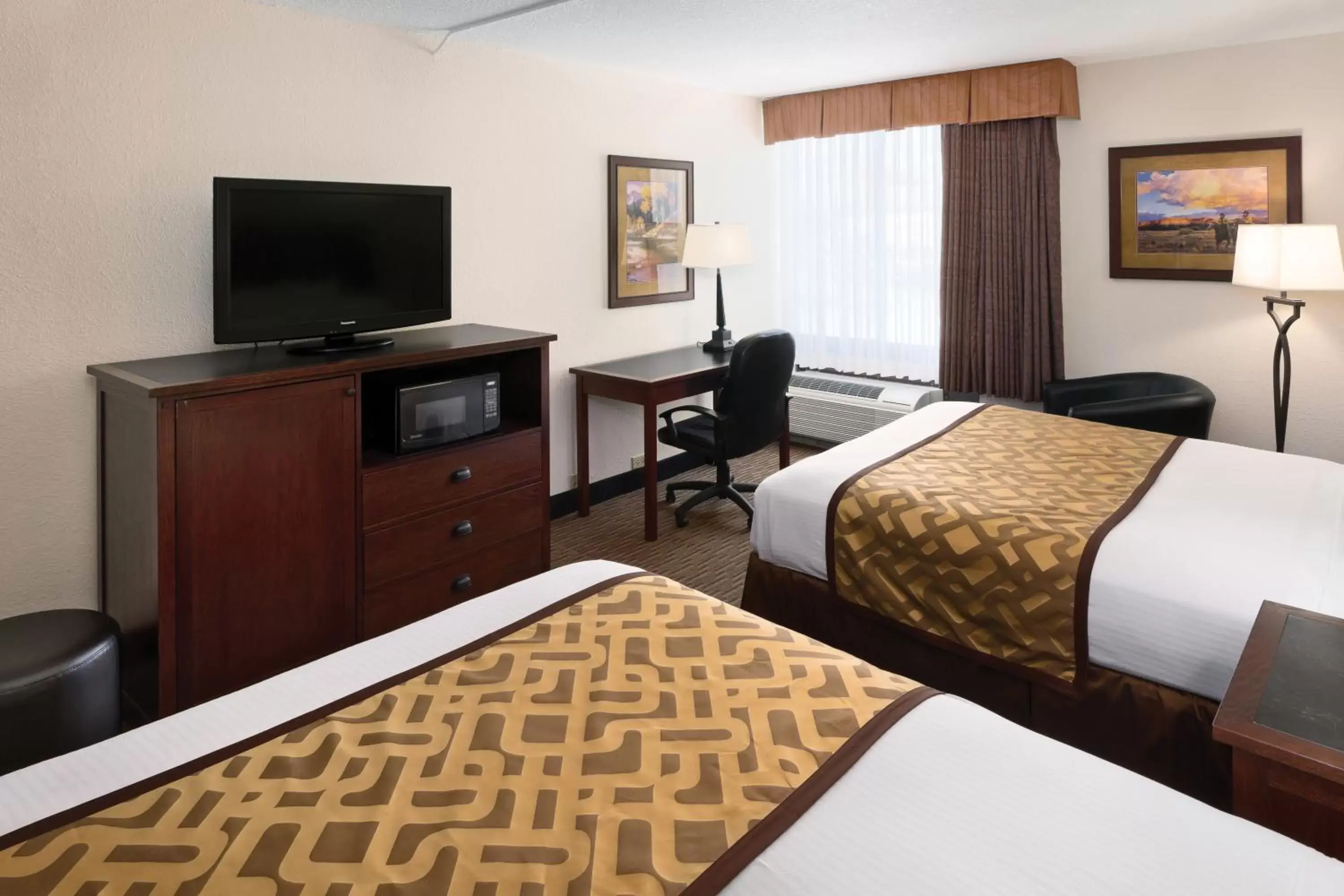 Bedroom, Bed in Ramkota Hotel - Casper