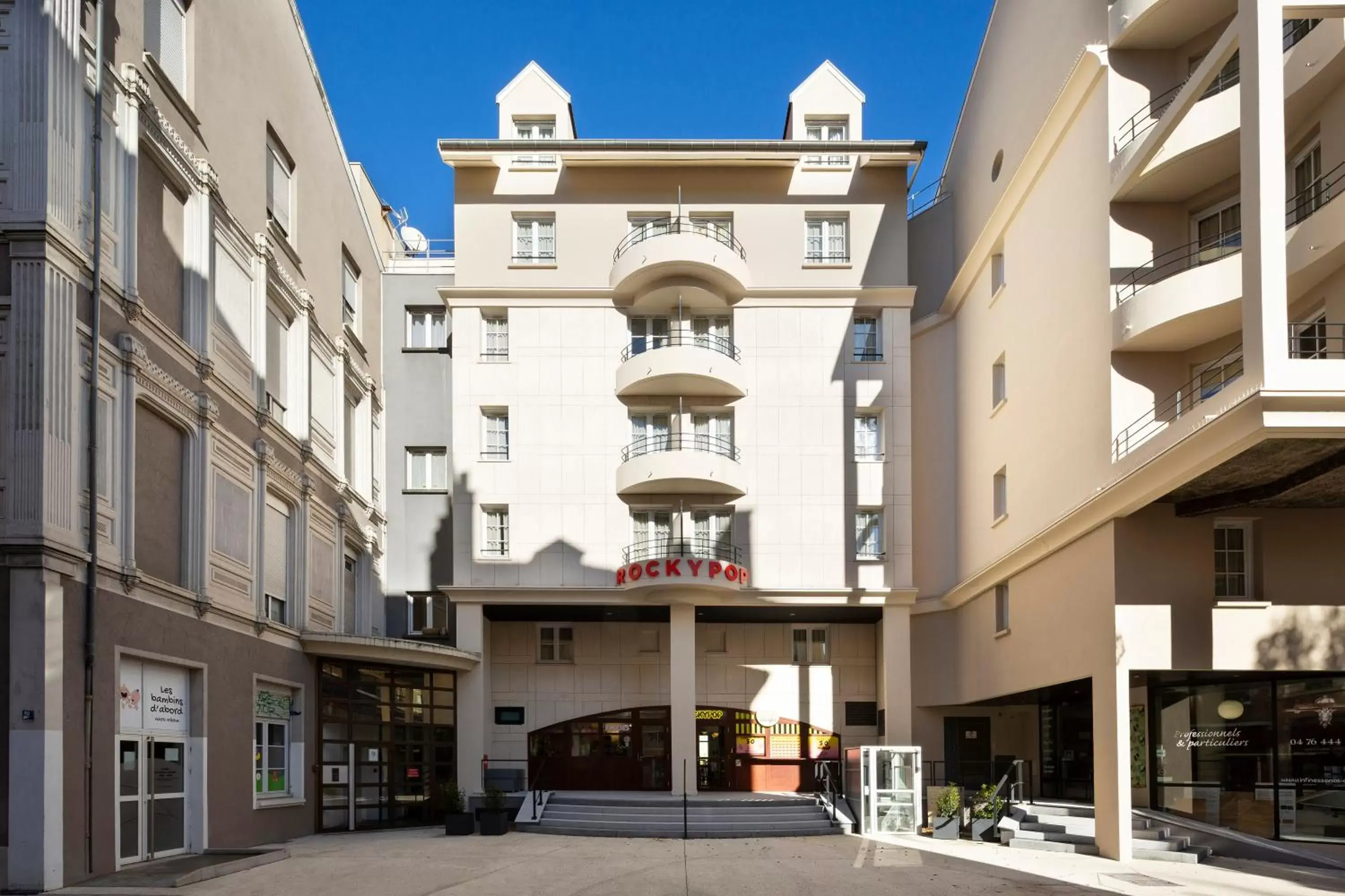 Facade/entrance, Property Building in RockyPop Grenoble Hotel