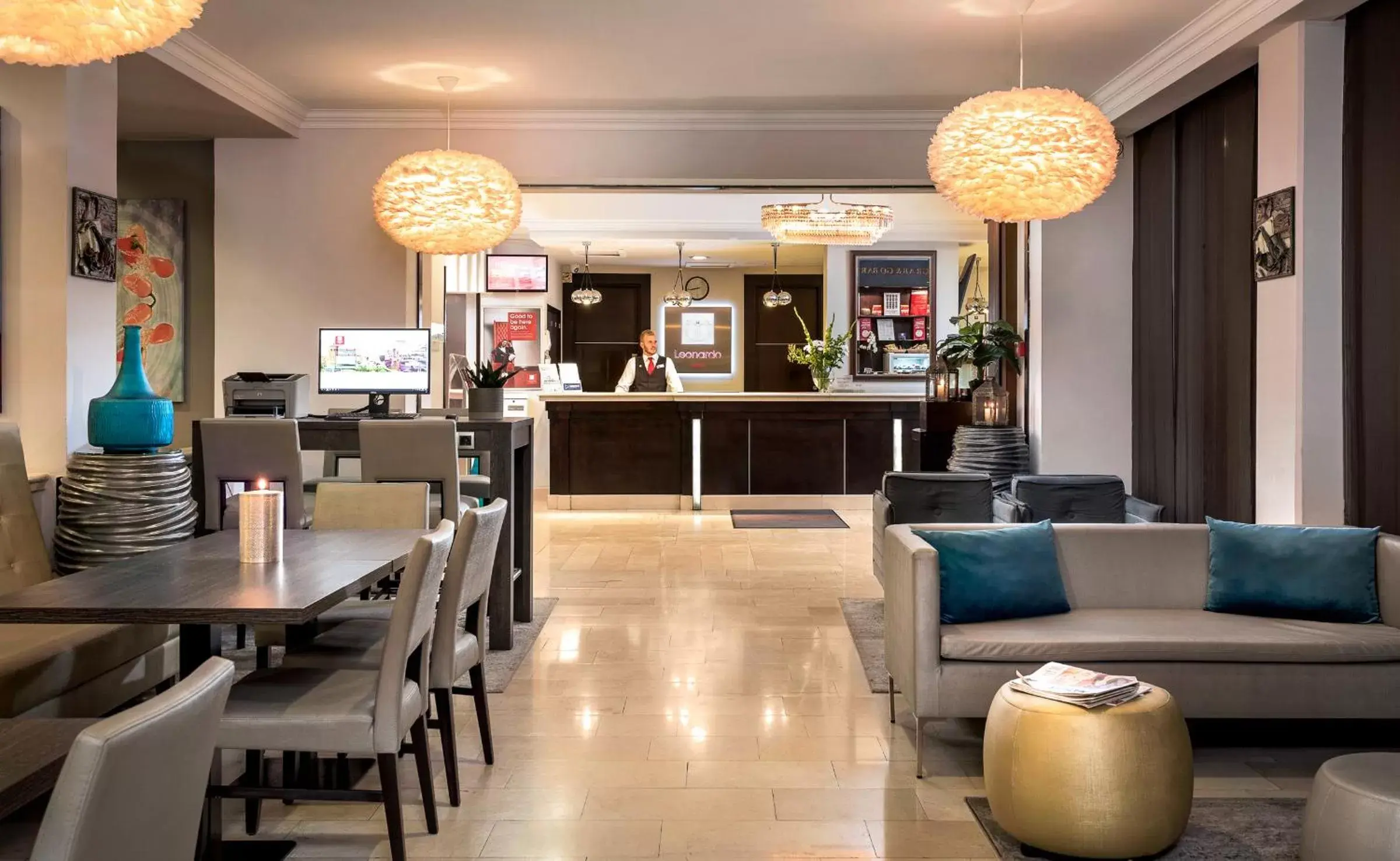 Lobby or reception, Restaurant/Places to Eat in Leonardo Hotel Budapest