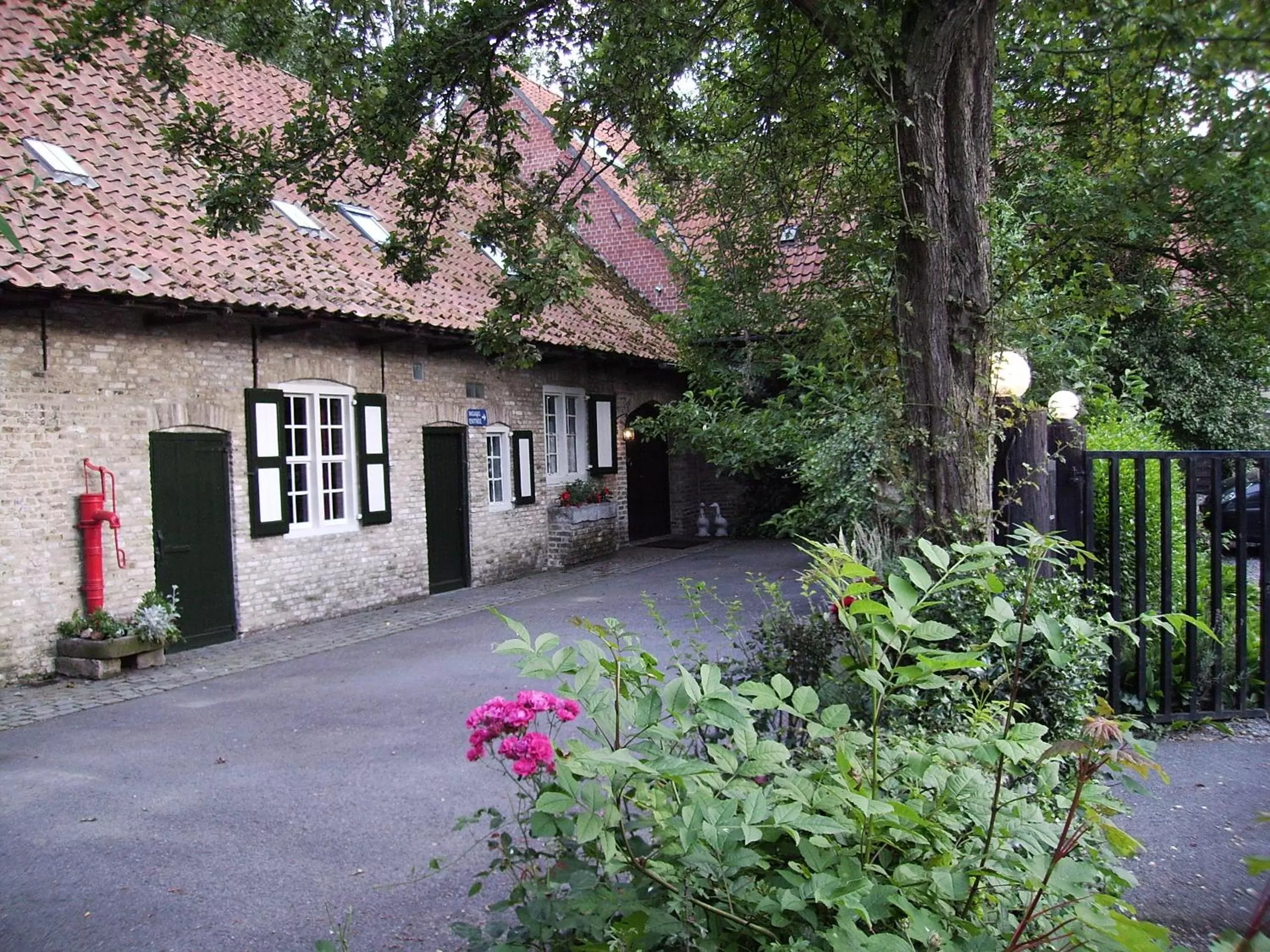 Facade/entrance in Hotel Landhuis 't Wilgenerf