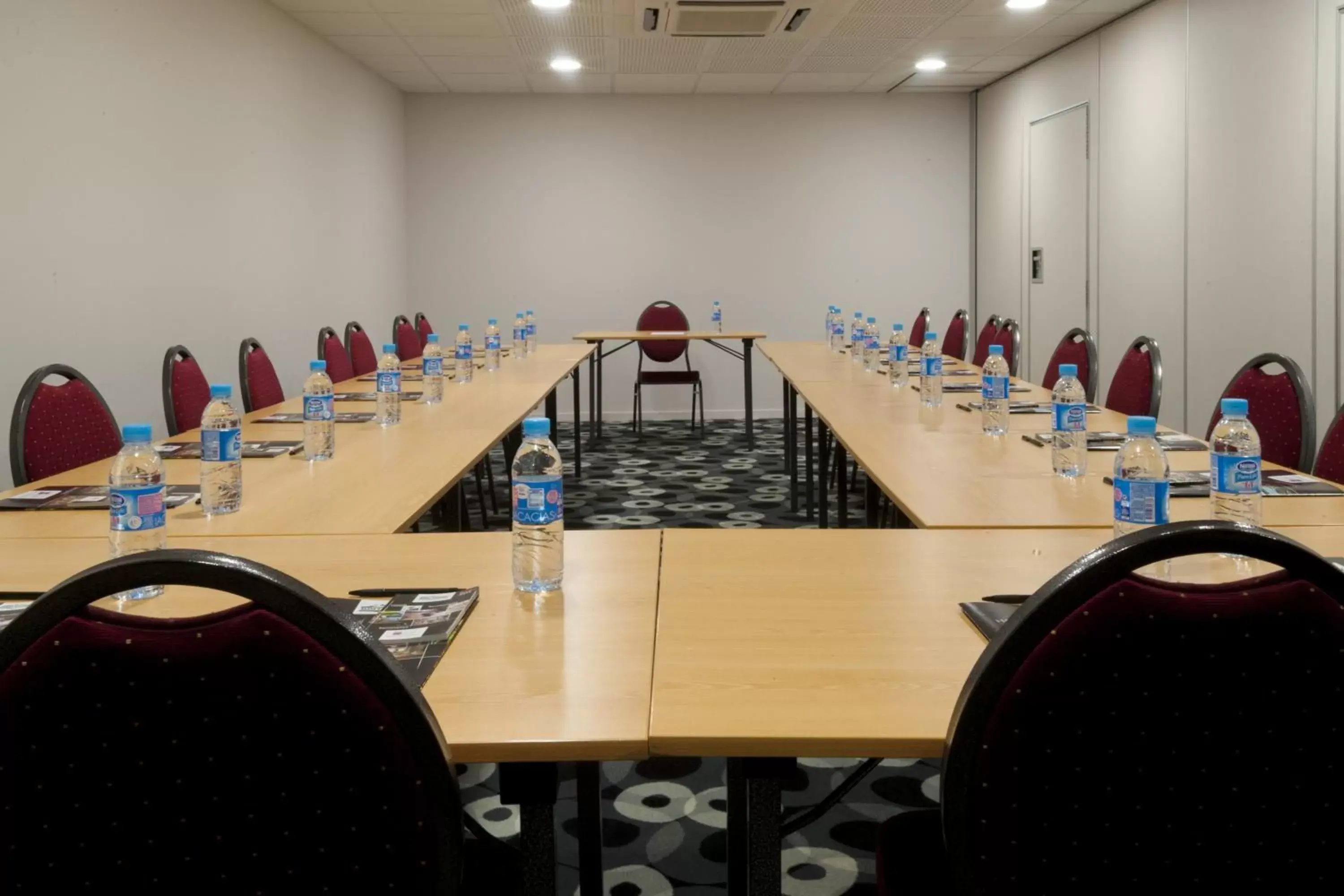 Meeting/conference room in Brit Hotel Mâcon Centre Gare