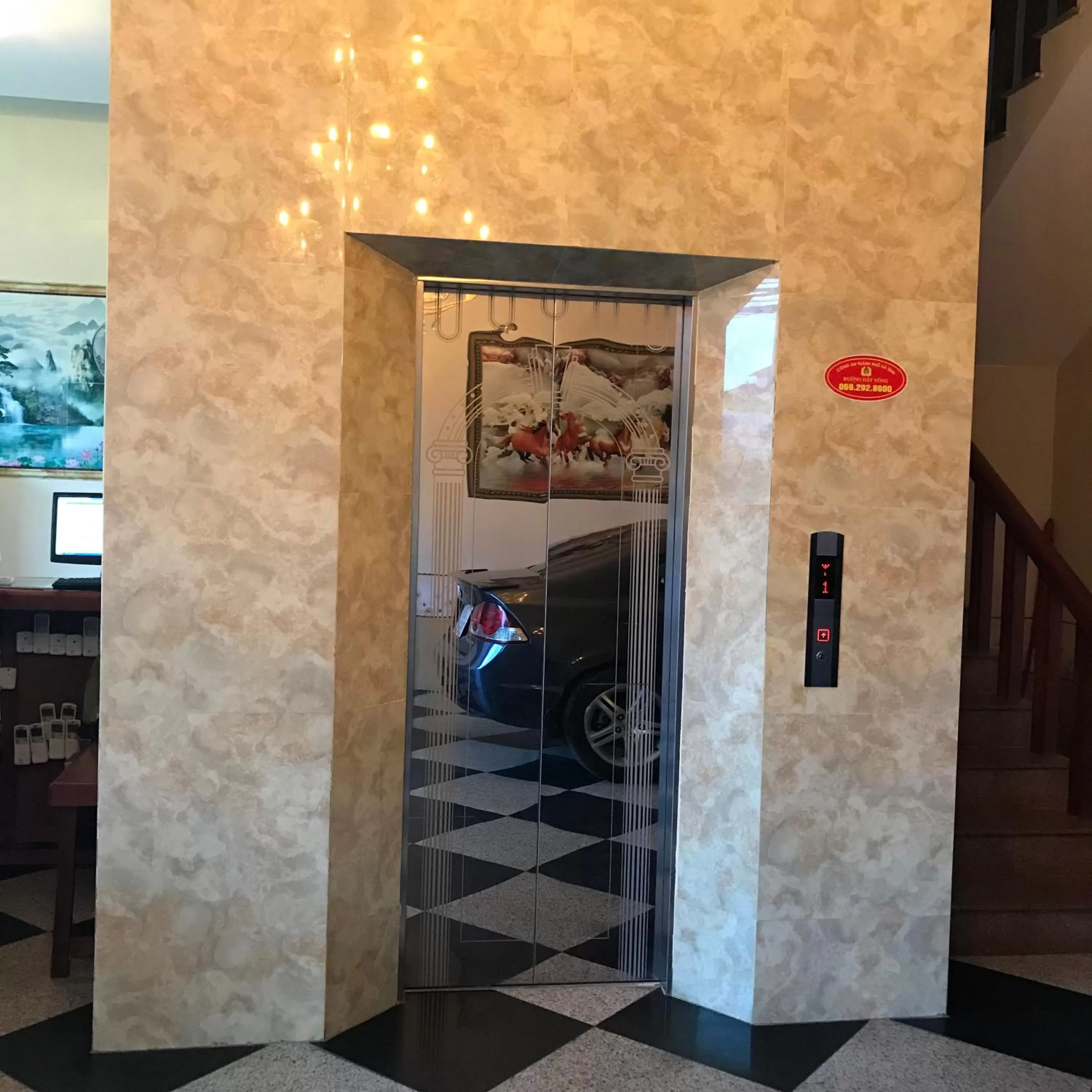 elevator in Thanh Binh Hotel