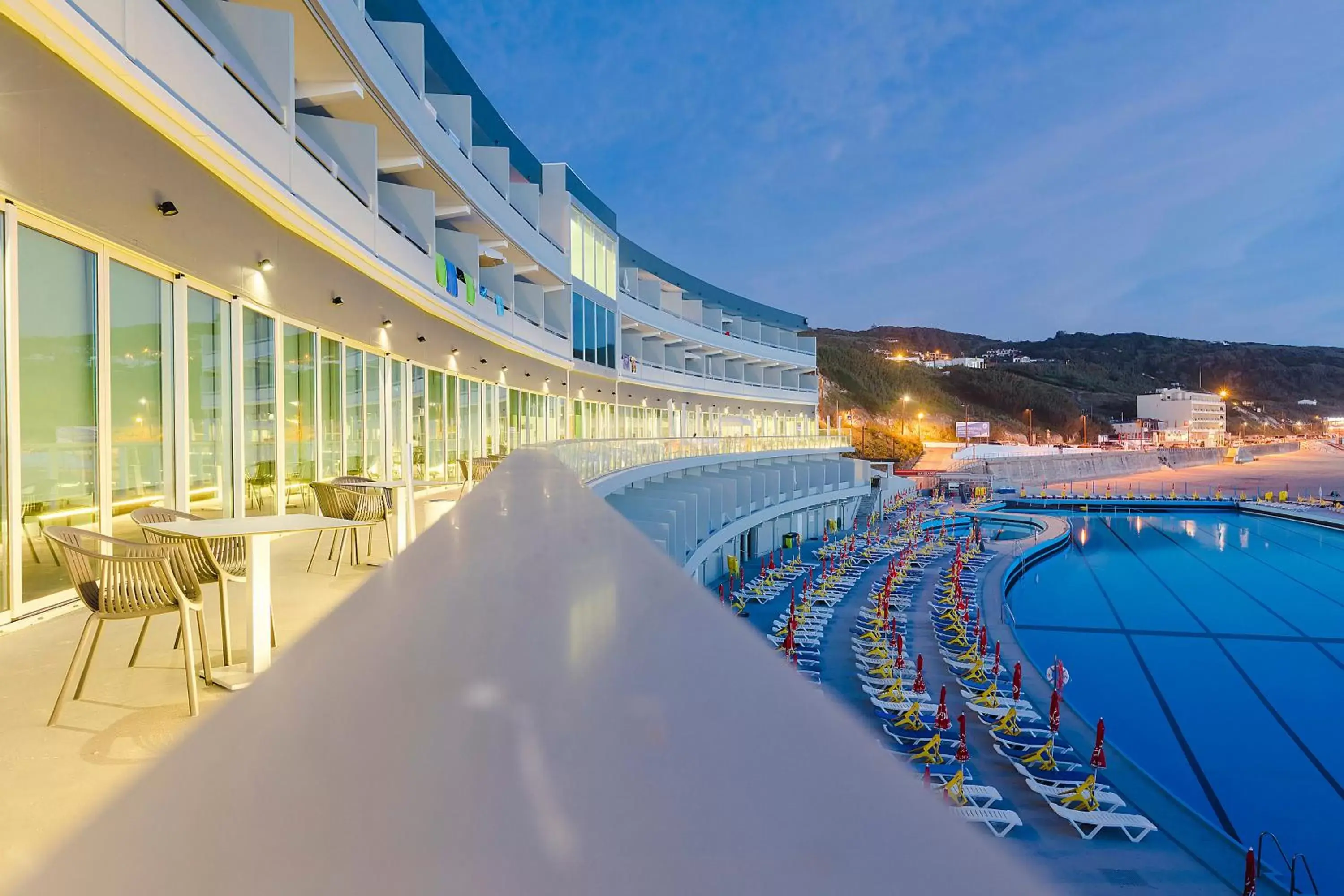 Facade/entrance, Swimming Pool in Arribas Sintra Hotel