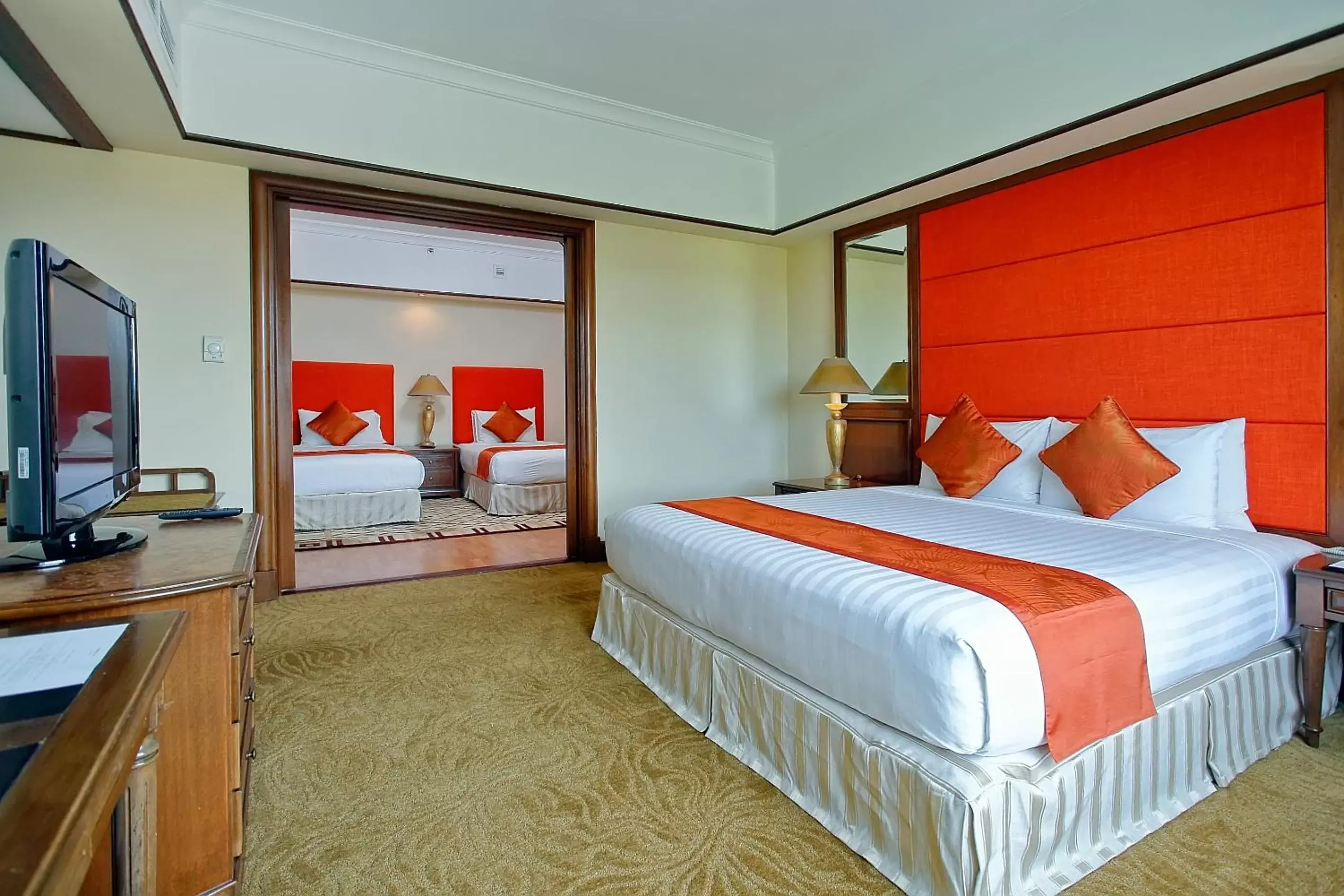 Bedroom, Bed in The Pacific Sutera