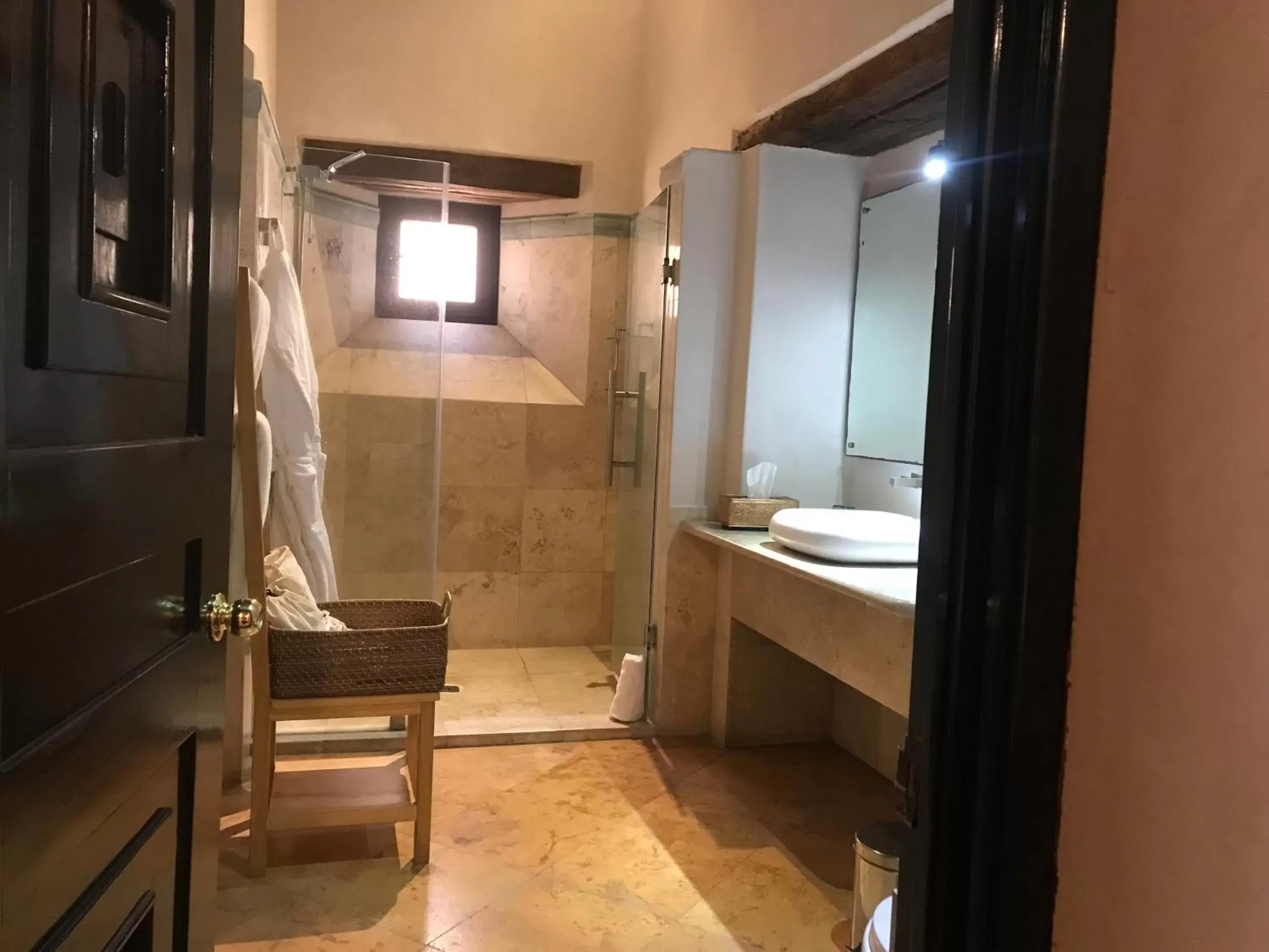 Shower, Bathroom in Casona Alonso 10- Hotelito Mexicano