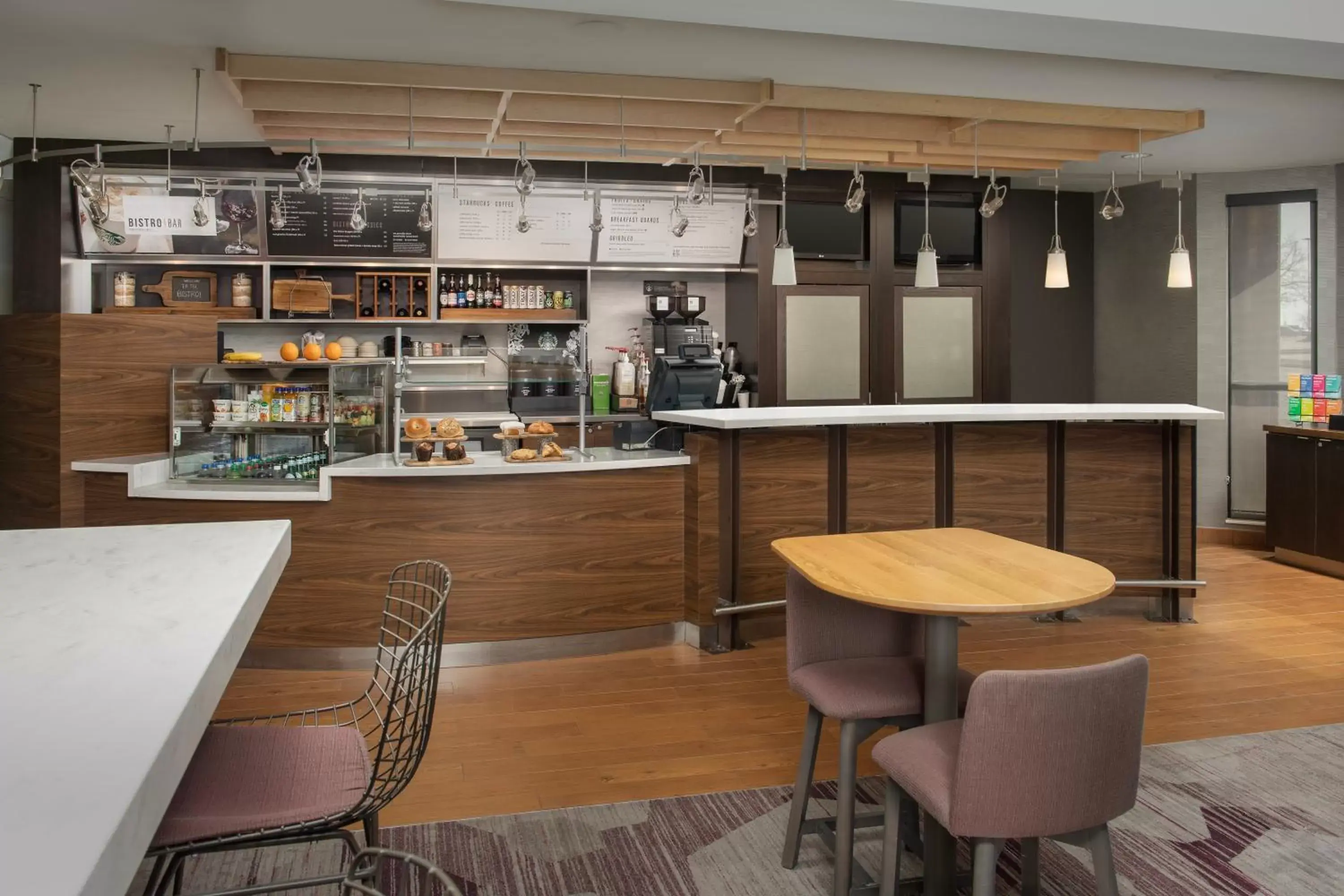 Lounge or bar, Lounge/Bar in Courtyard by Marriott Dayton Beavercreek