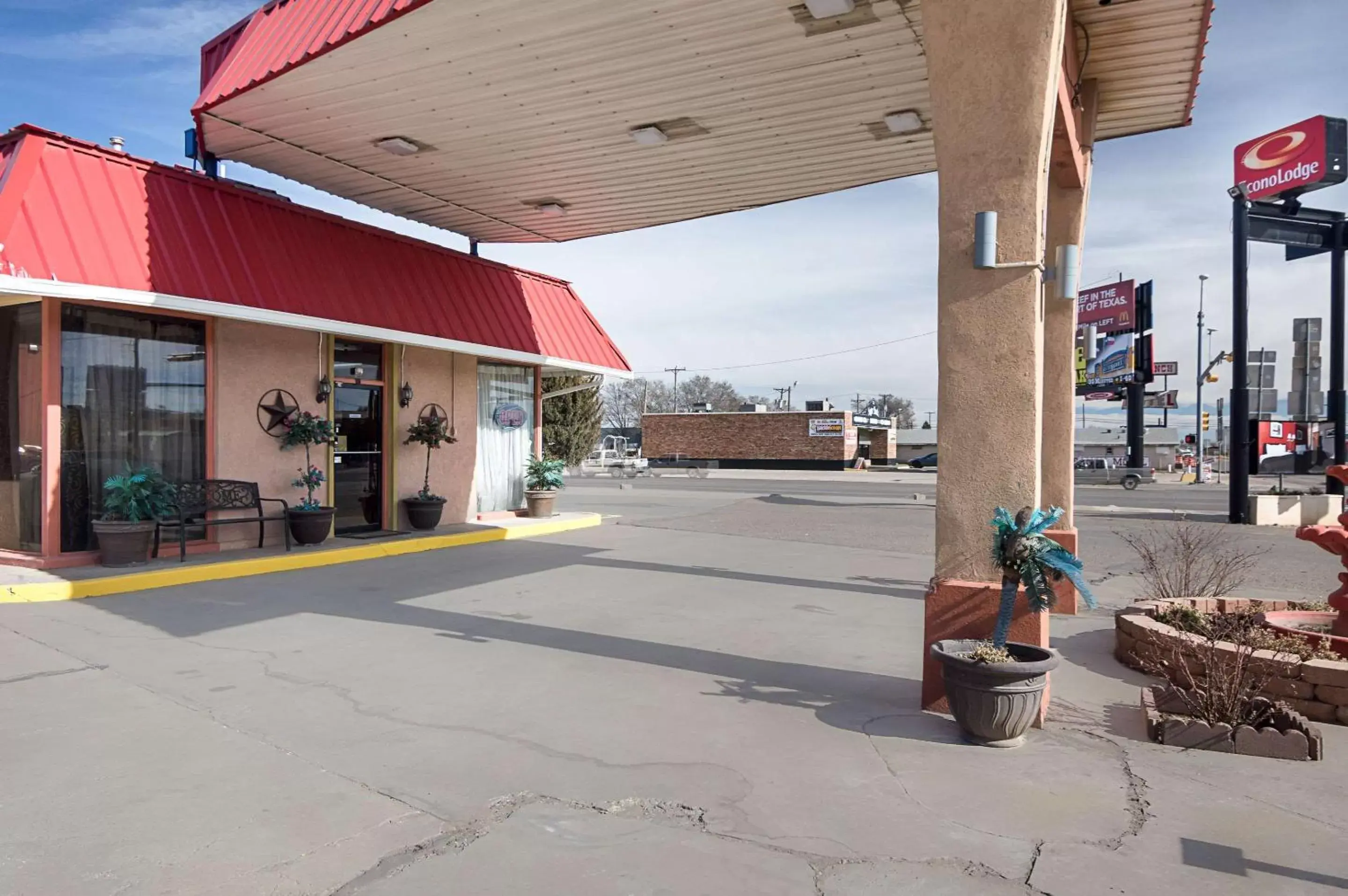Property building in Econo Lodge Dalhart Hwy 54 - Hwy 287