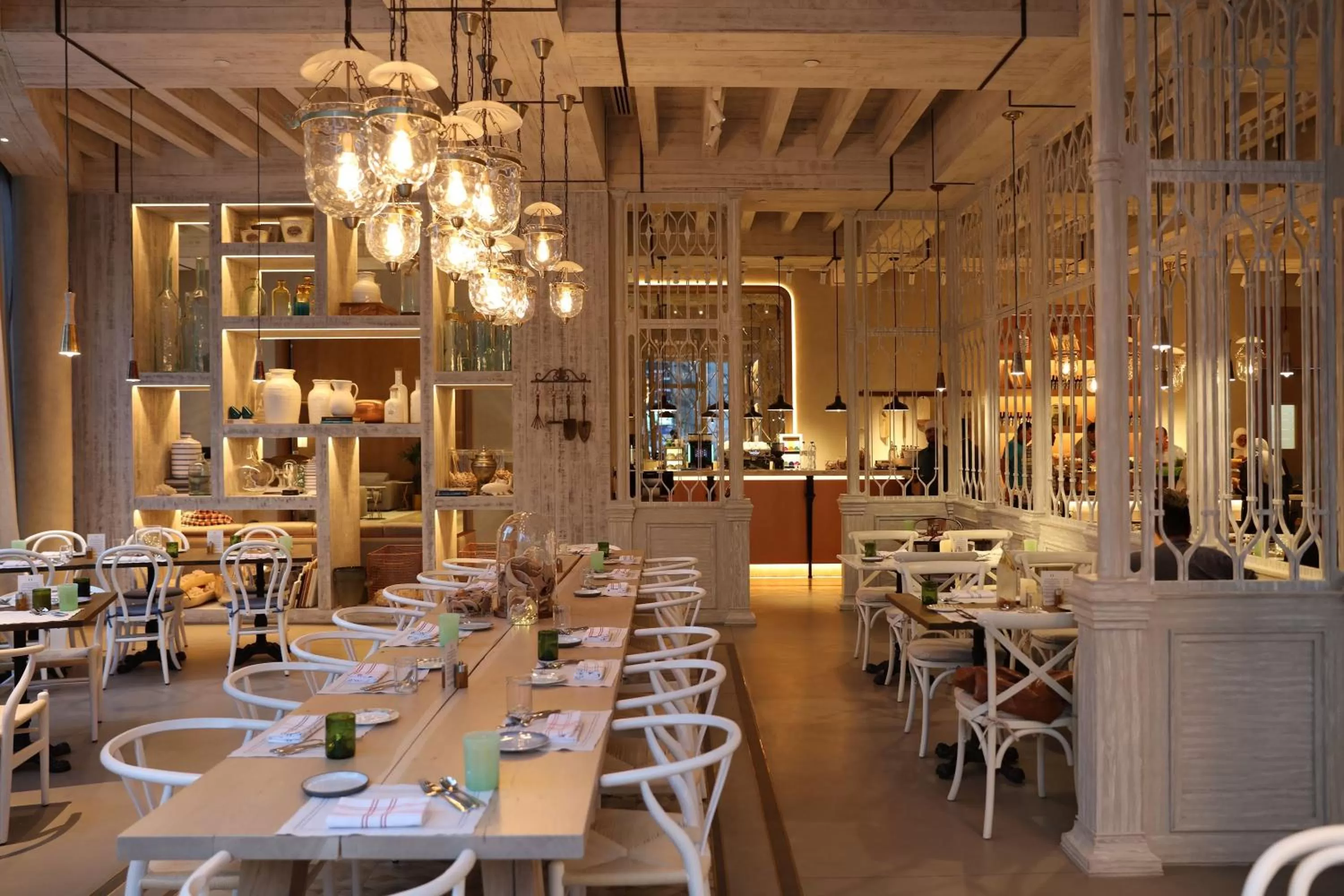 Restaurant/places to eat in Naumi Hotel Dubai - formerly dusitD2 Kenz