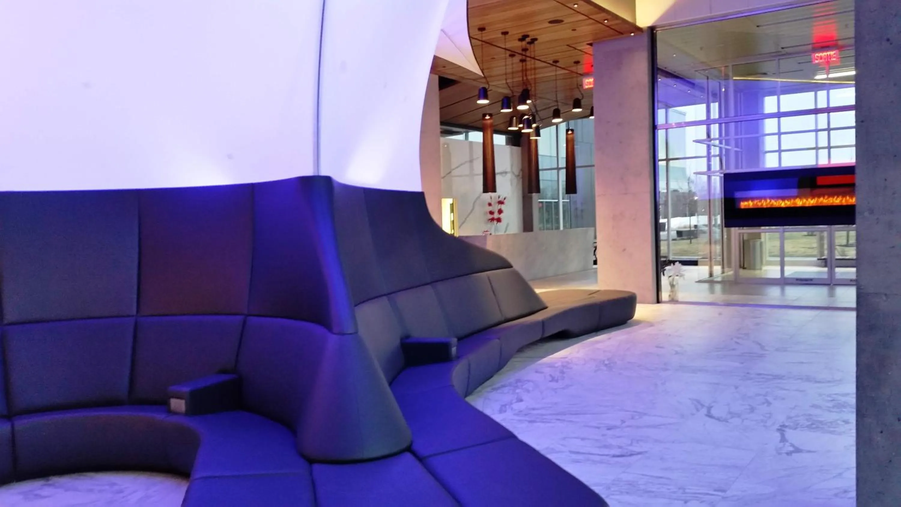 Lobby or reception in Grand Times Hotel Drummondville