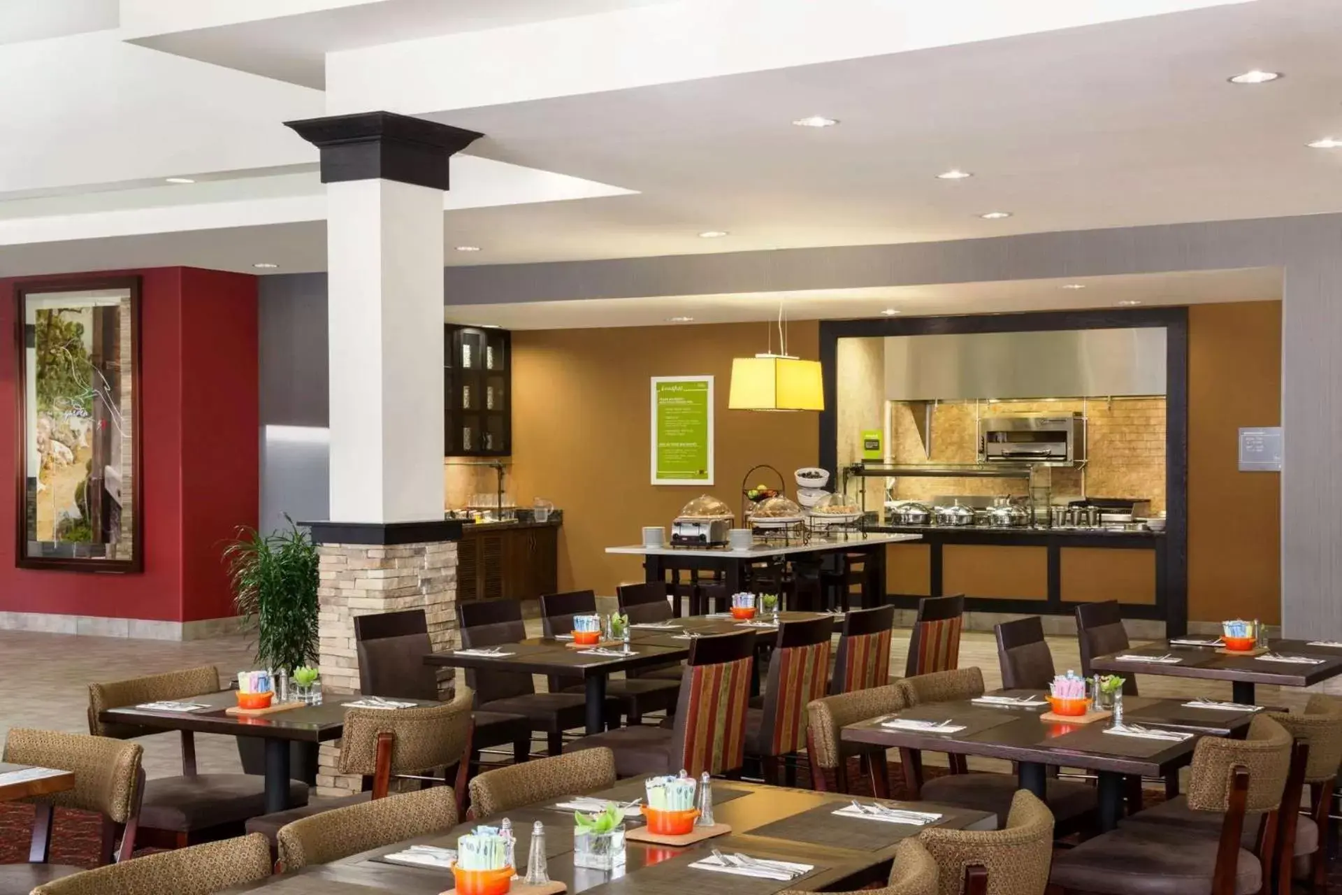 Restaurant/Places to Eat in Hilton Garden Inn Denison/Sherman/At Texoma Event Center