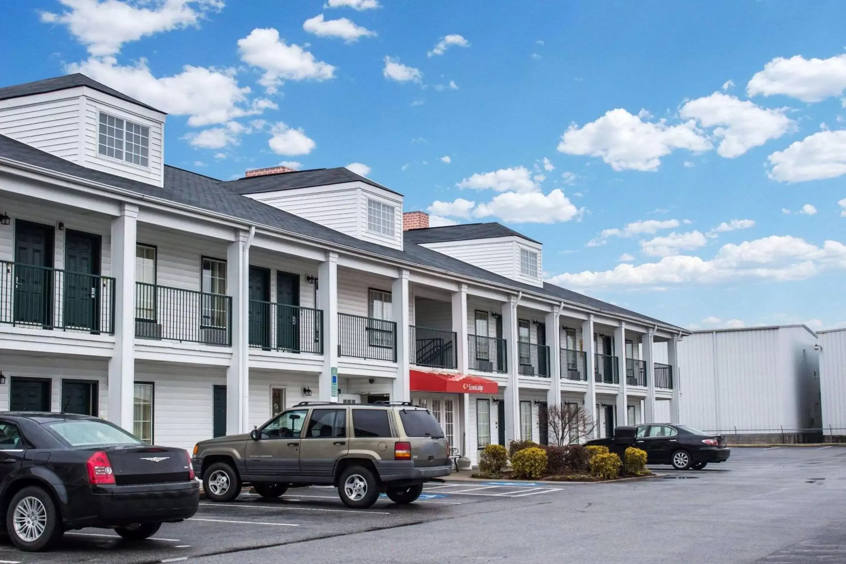 Property Building in Econo Lodge Greenville