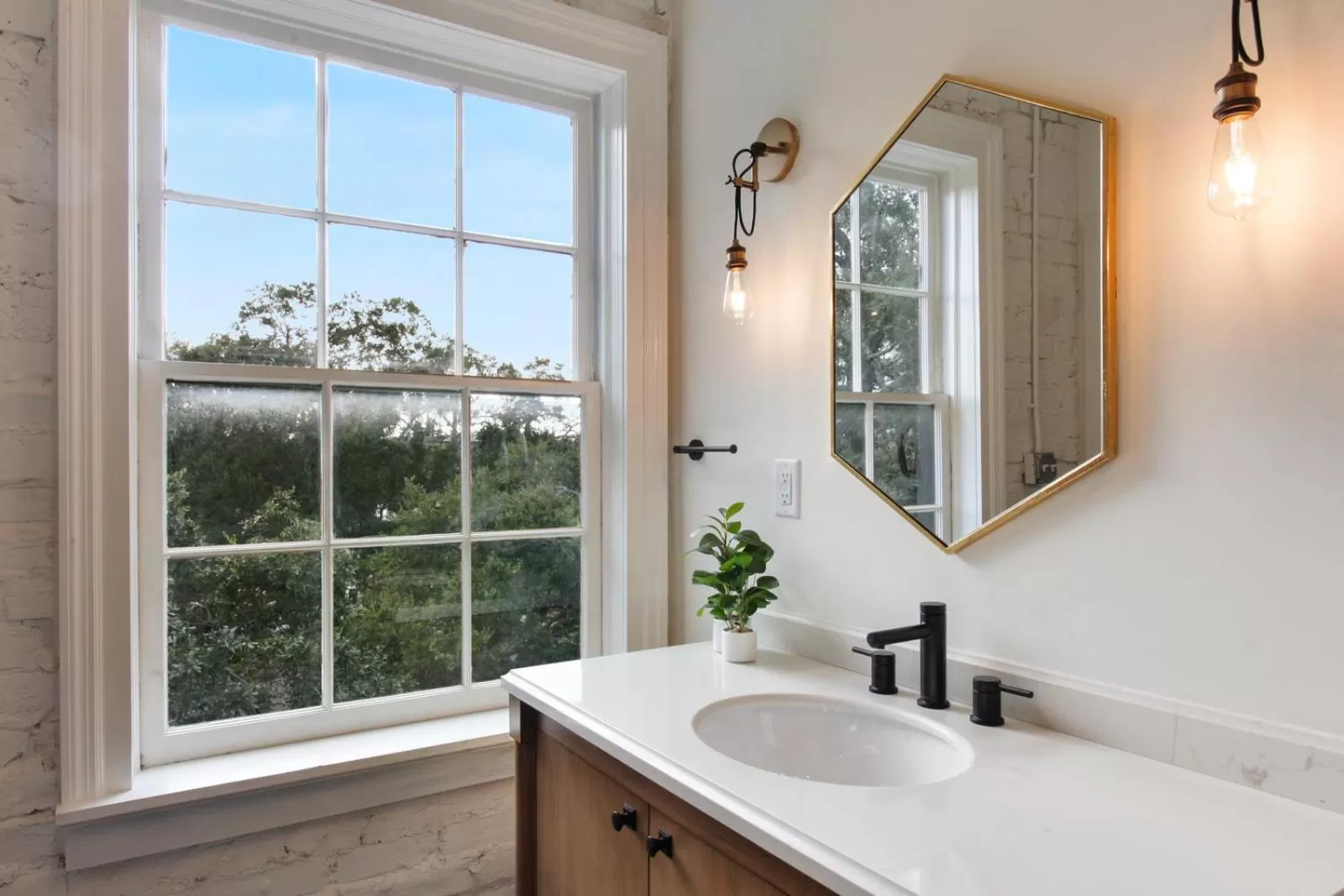 Bathroom in The Present Hotel