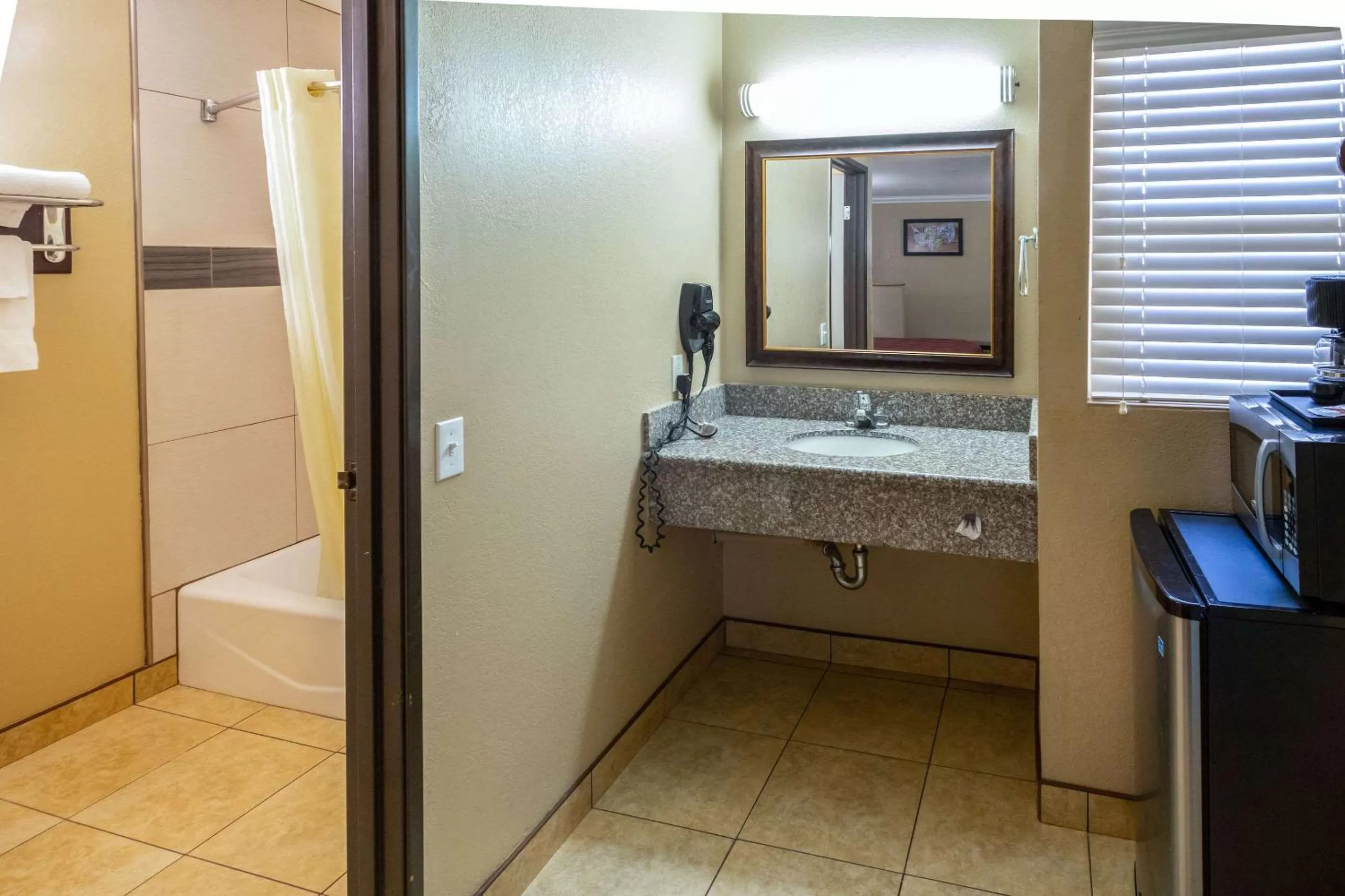 Photo of the whole room in Econo Lodge Inn & Suites Fallbrook Downtown