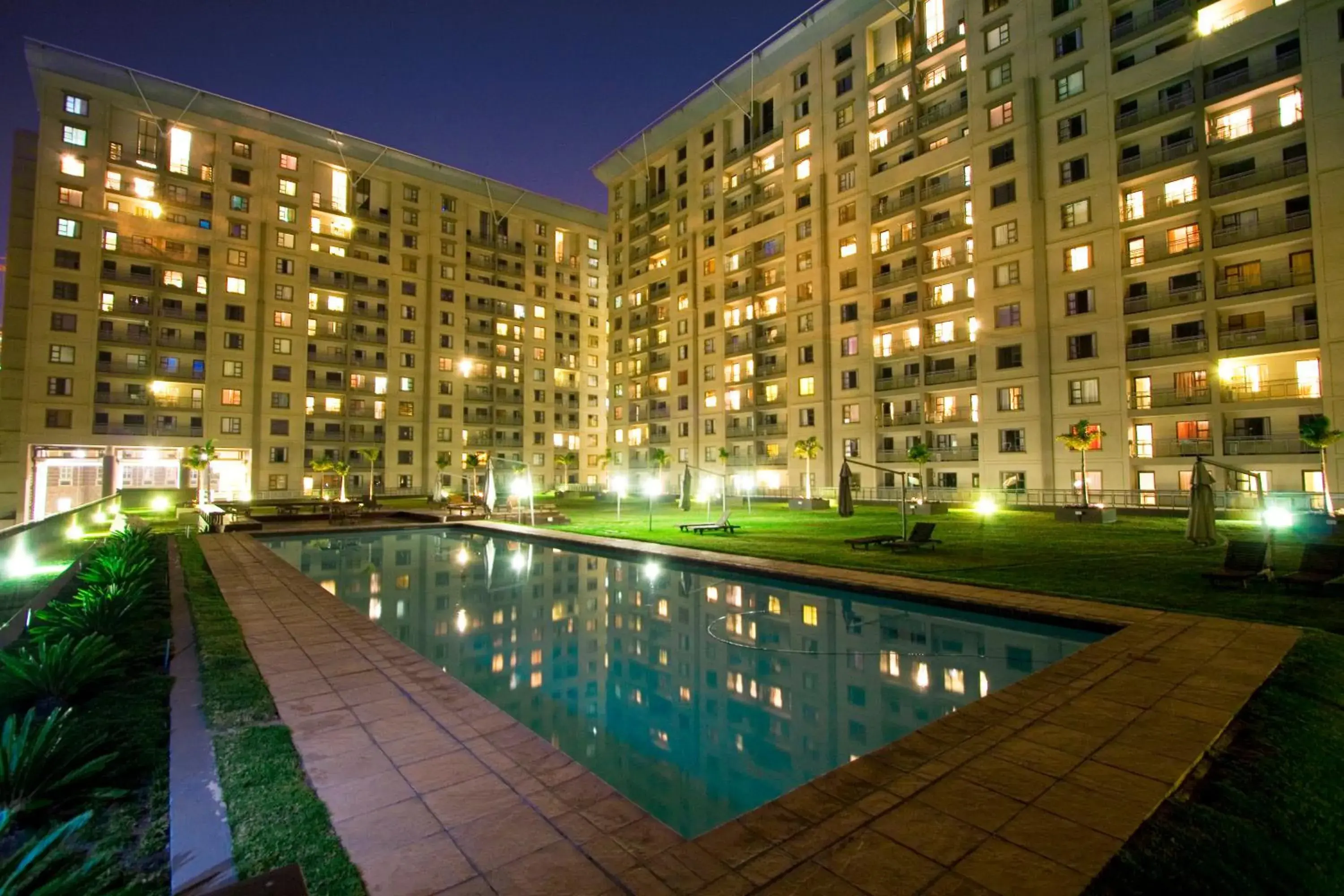 Facade/entrance, Swimming Pool in WeStay Westpoint Apartments