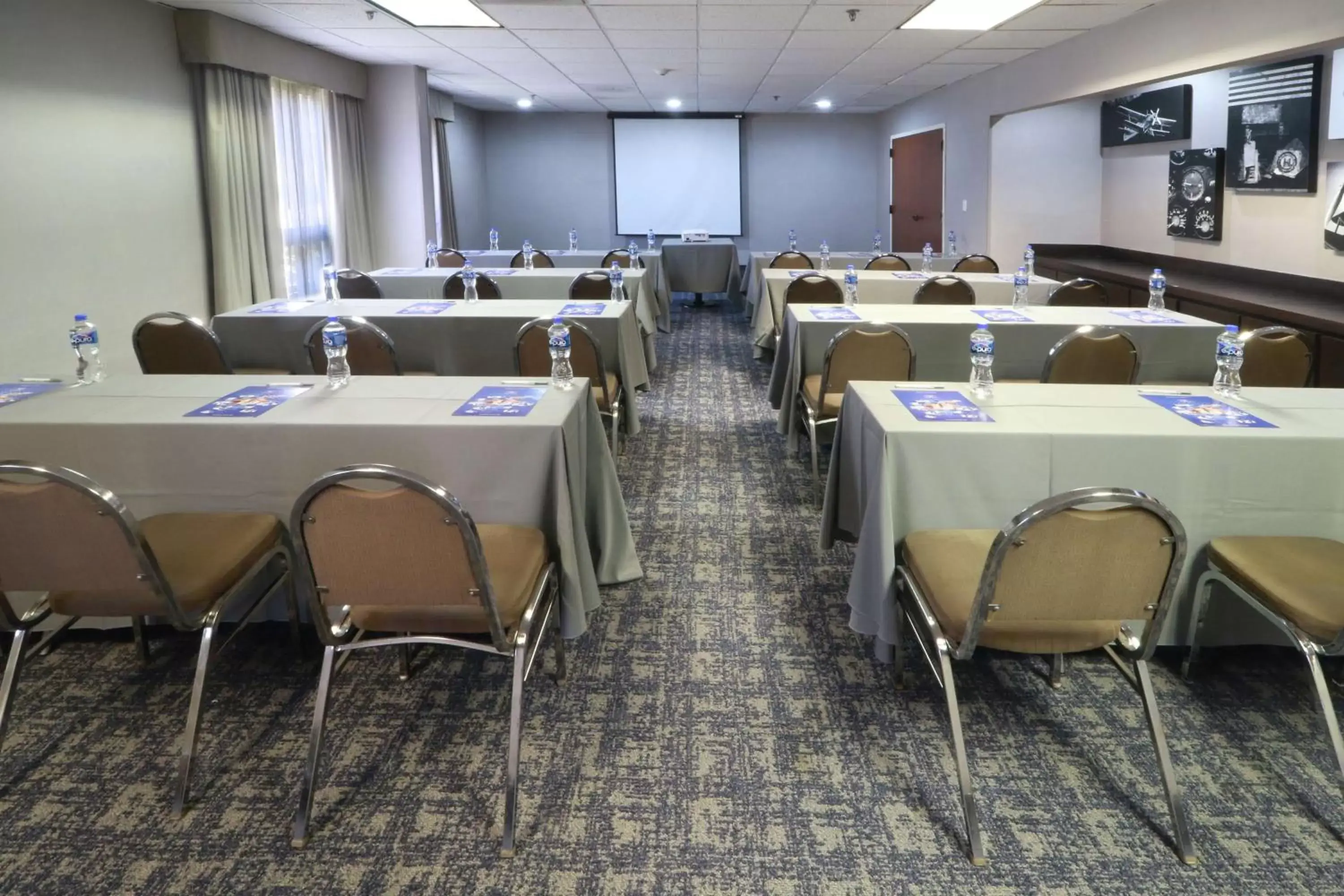 Meeting/conference room in Hampton Inn Monterrey-Airport