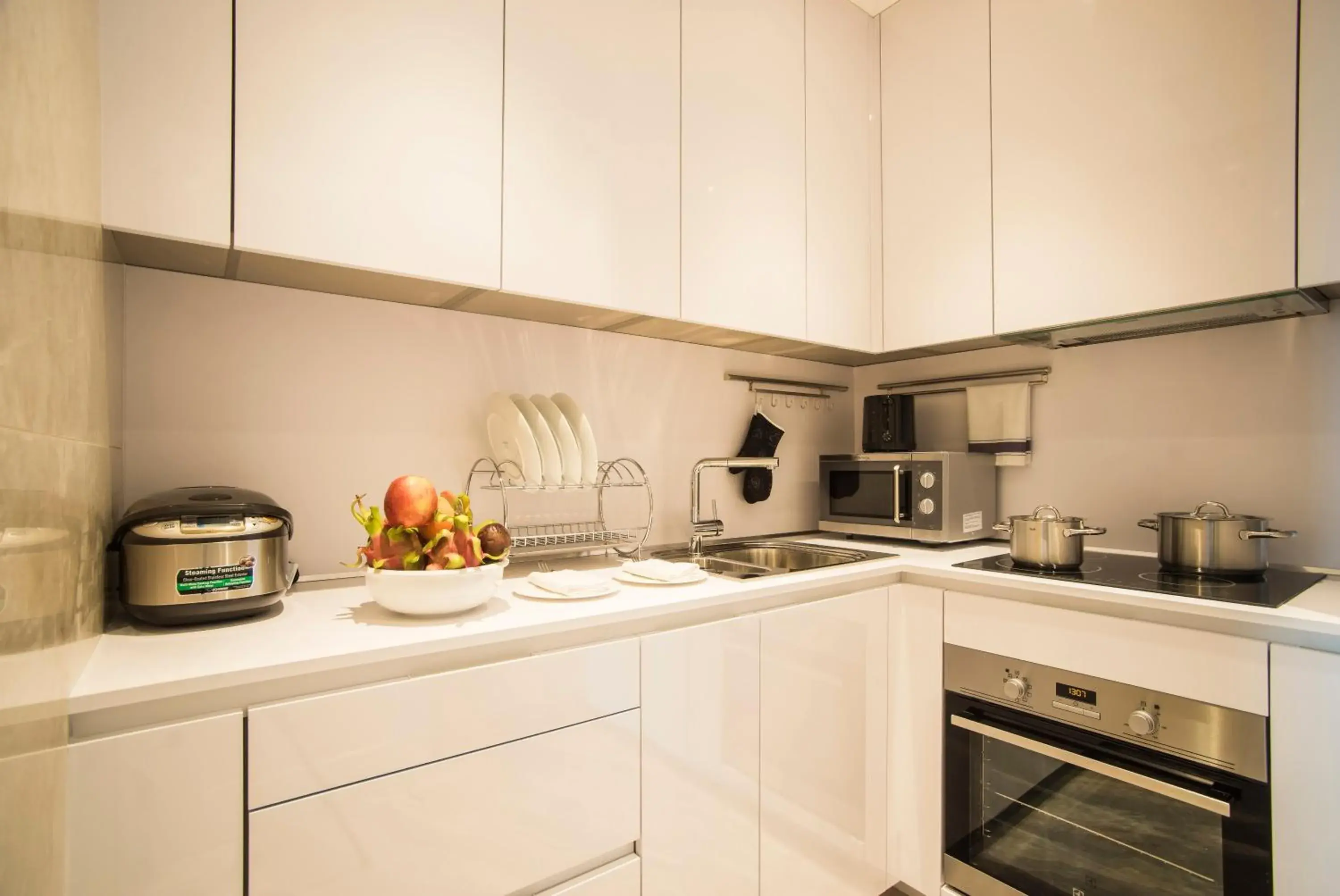 Kitchen or kitchenette, Kitchen/Kitchenette in The Reverie Saigon Residential Suites